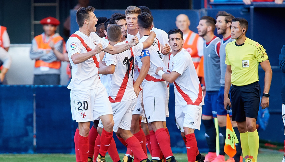 El filial celebra el gol del empate en El Sadar