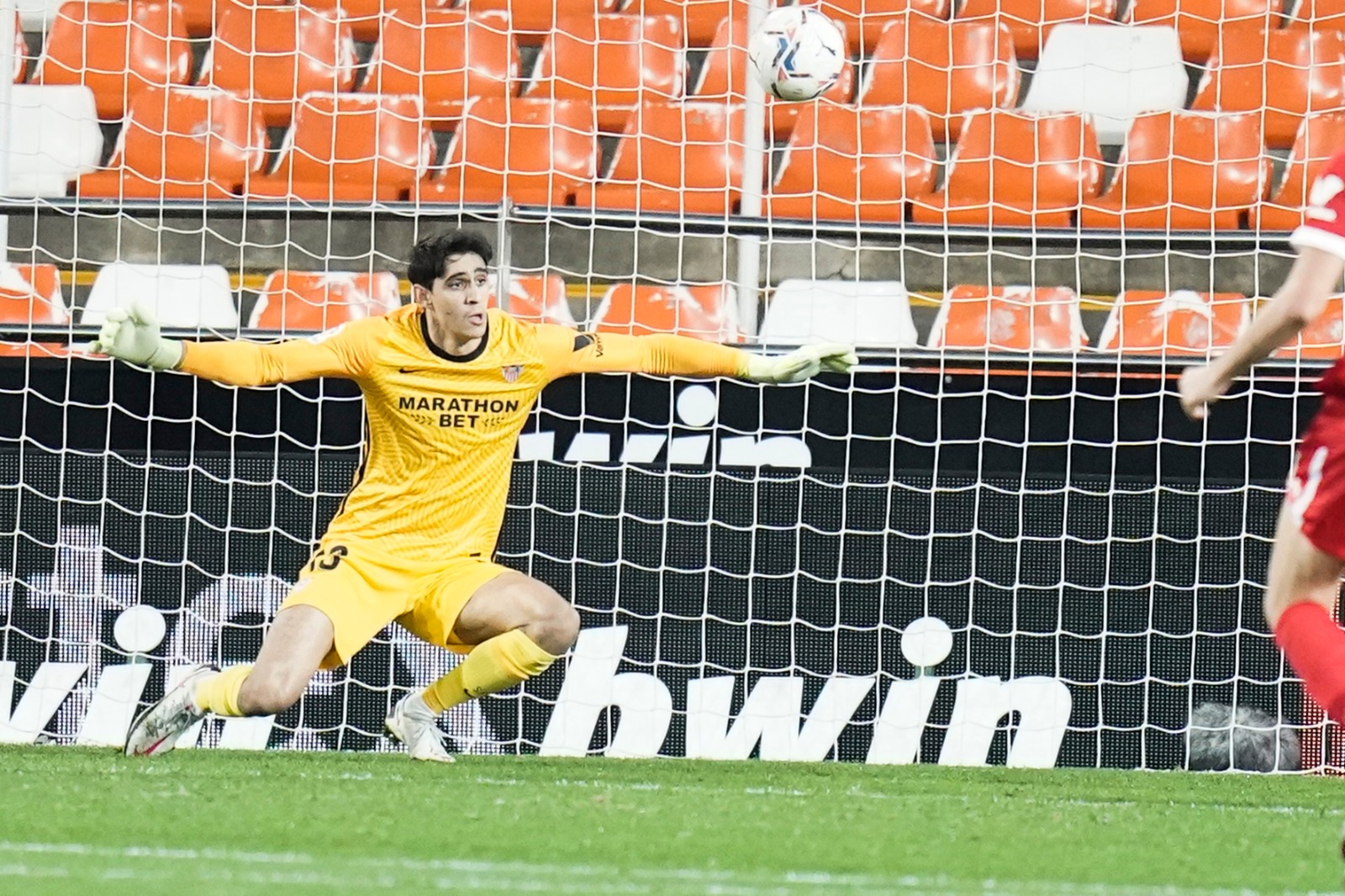 Yassine Bounou, Sevilla FC