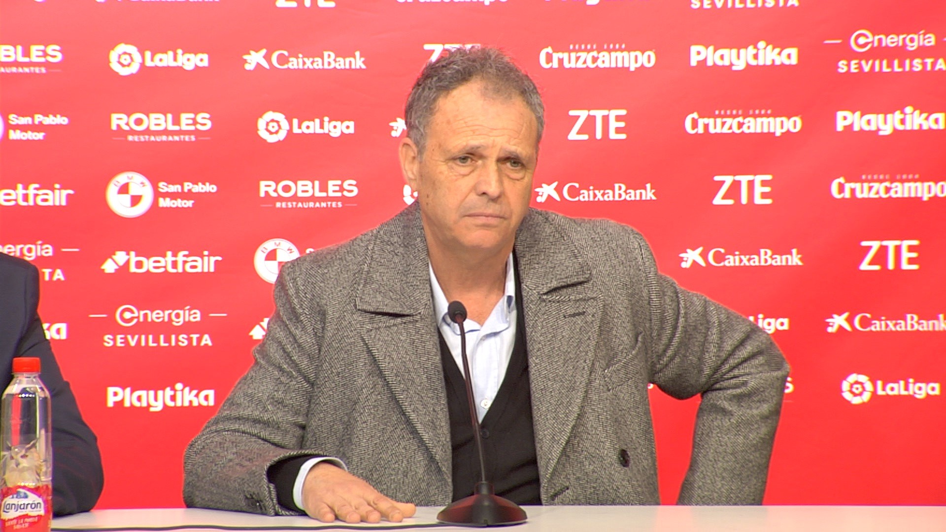 Joaquín Caparrós en la presentación de Munir