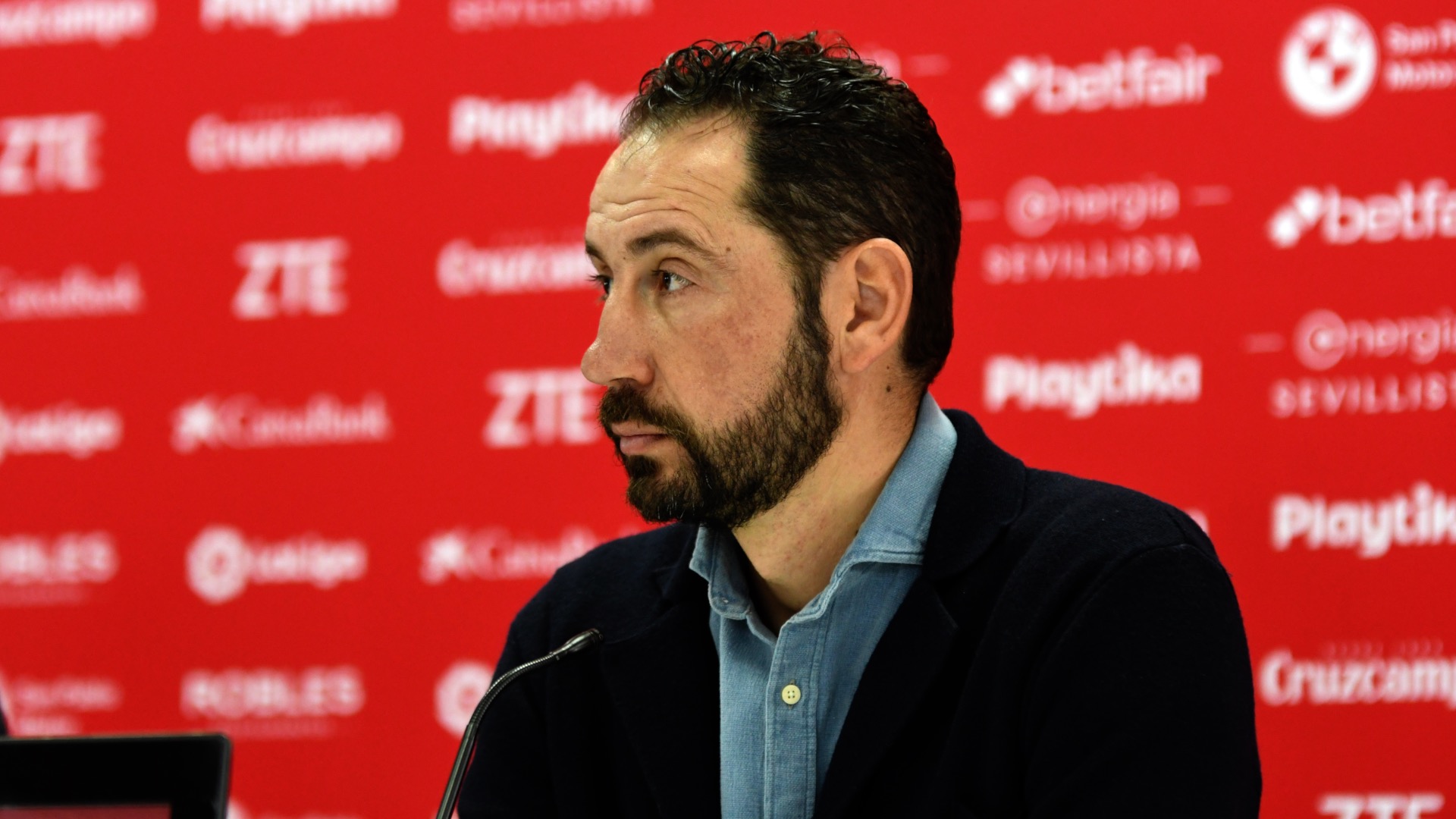 Pablo Machín en rueda de prensa analizando el encuentro liguero ante el Villarreal