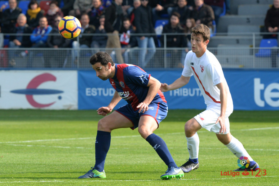 Partido entre el Huesca y el Sevilla Atlético