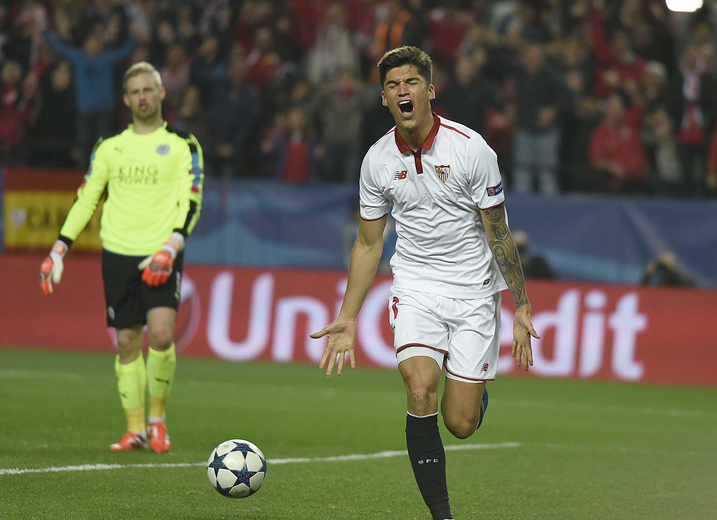 Celebración del gol de Correa