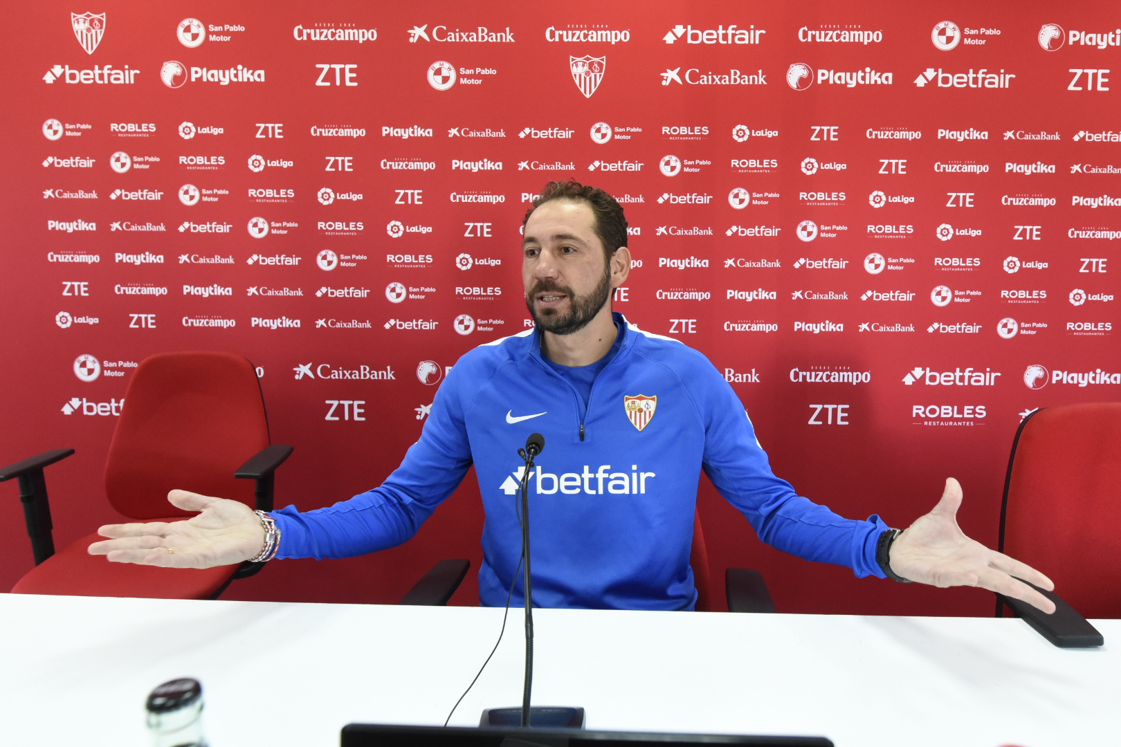 Pablo Machín del Sevilla FC en la rueda de prensa