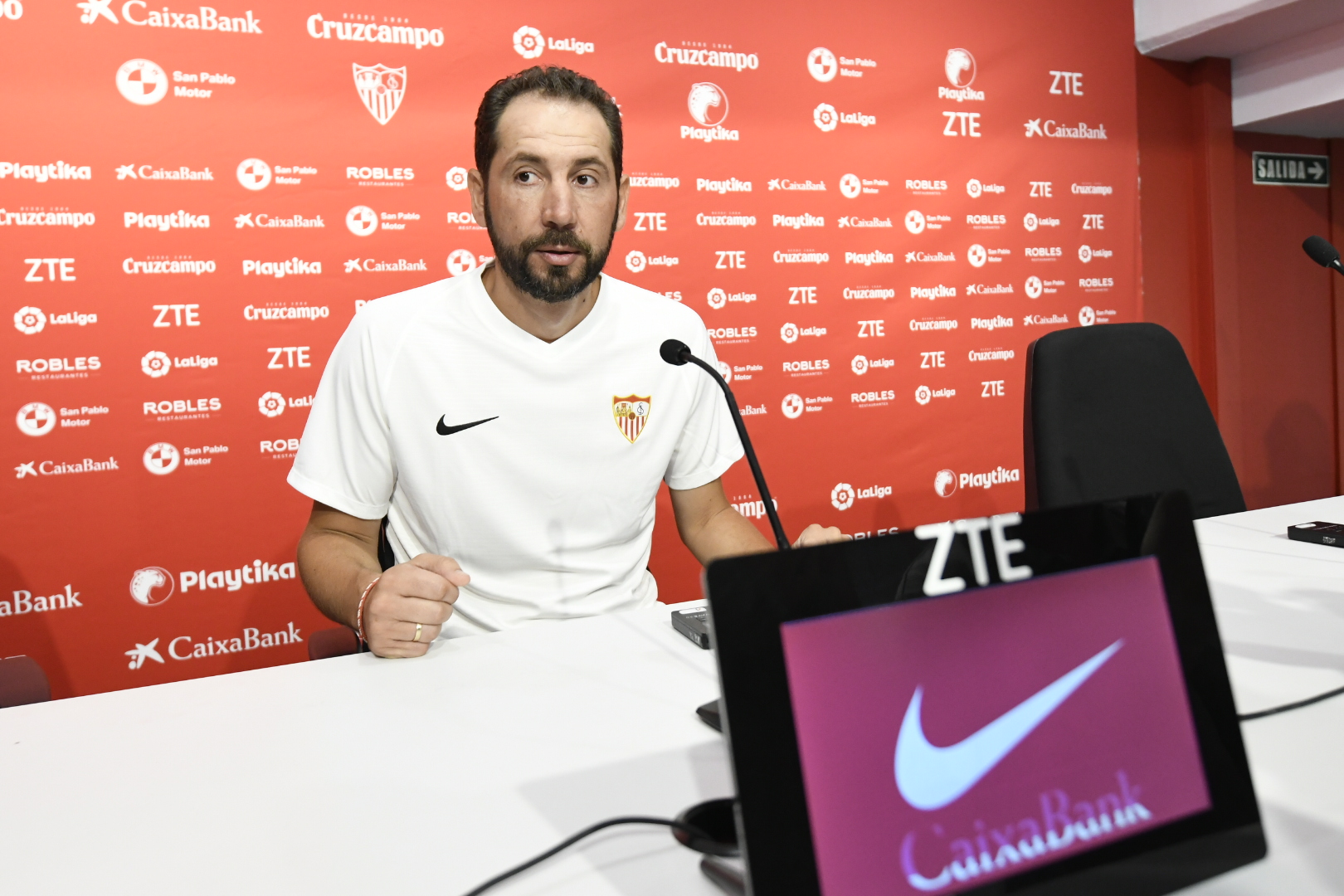 Pablo Machín en la sala de prensa del Ramón Sánchez-Pizjuán