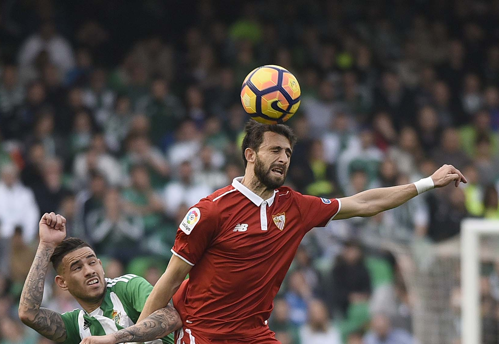 Pareja en el Betis-Sevilla FC 