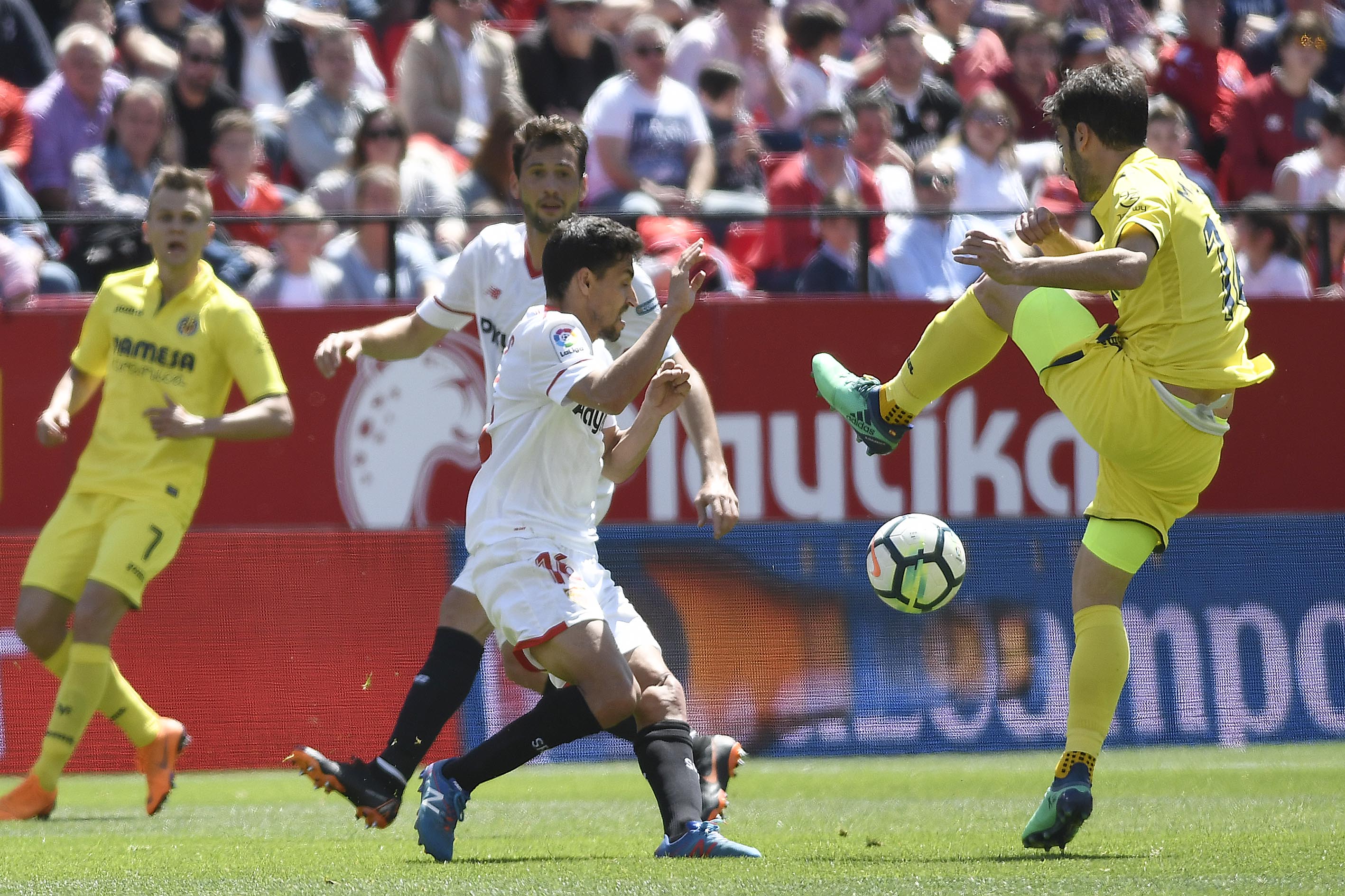 Partido entre el Sevilla FC y el Villarreal CF