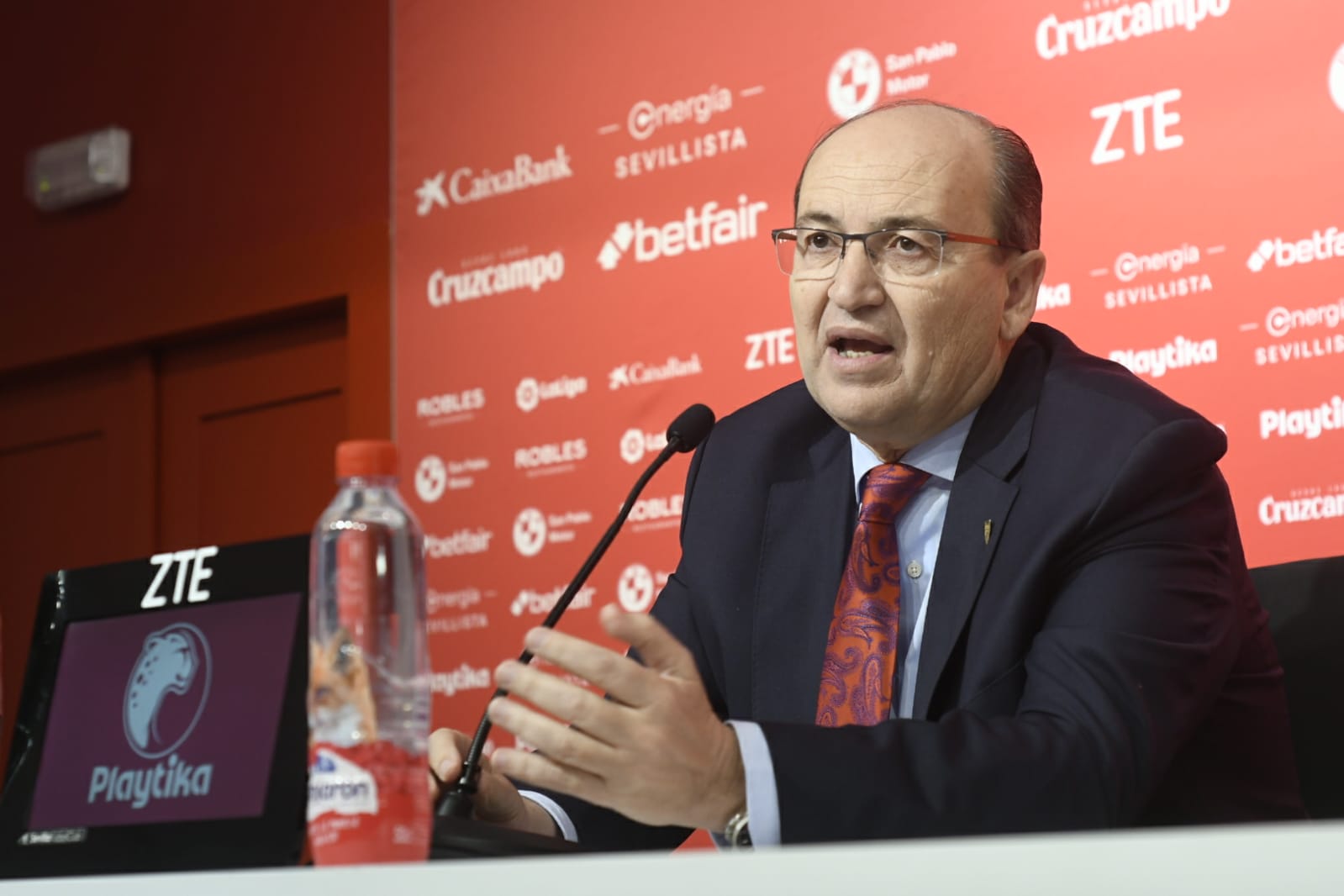 José Castro en la presentación de Monchi