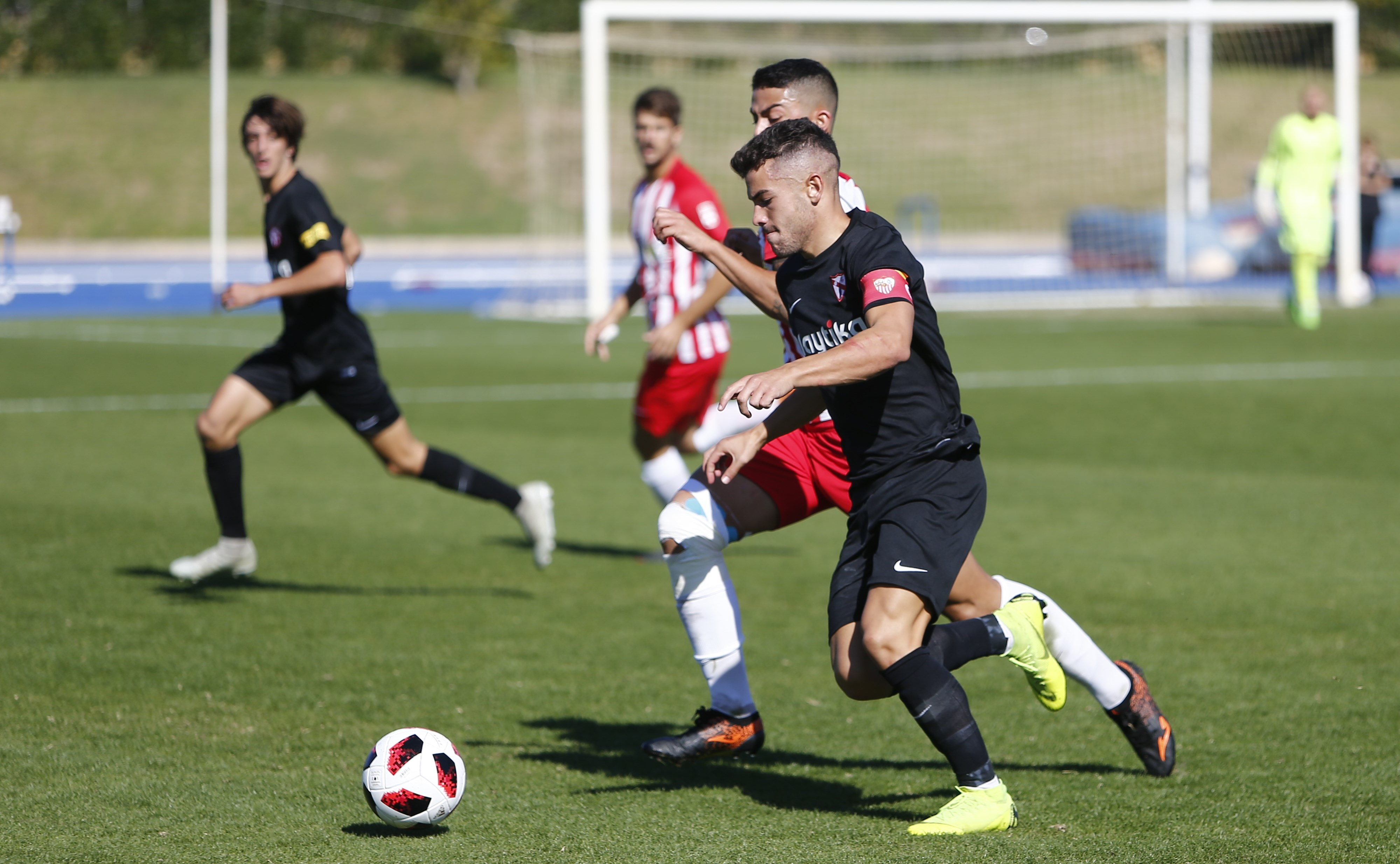 Curro frente al Almeria B