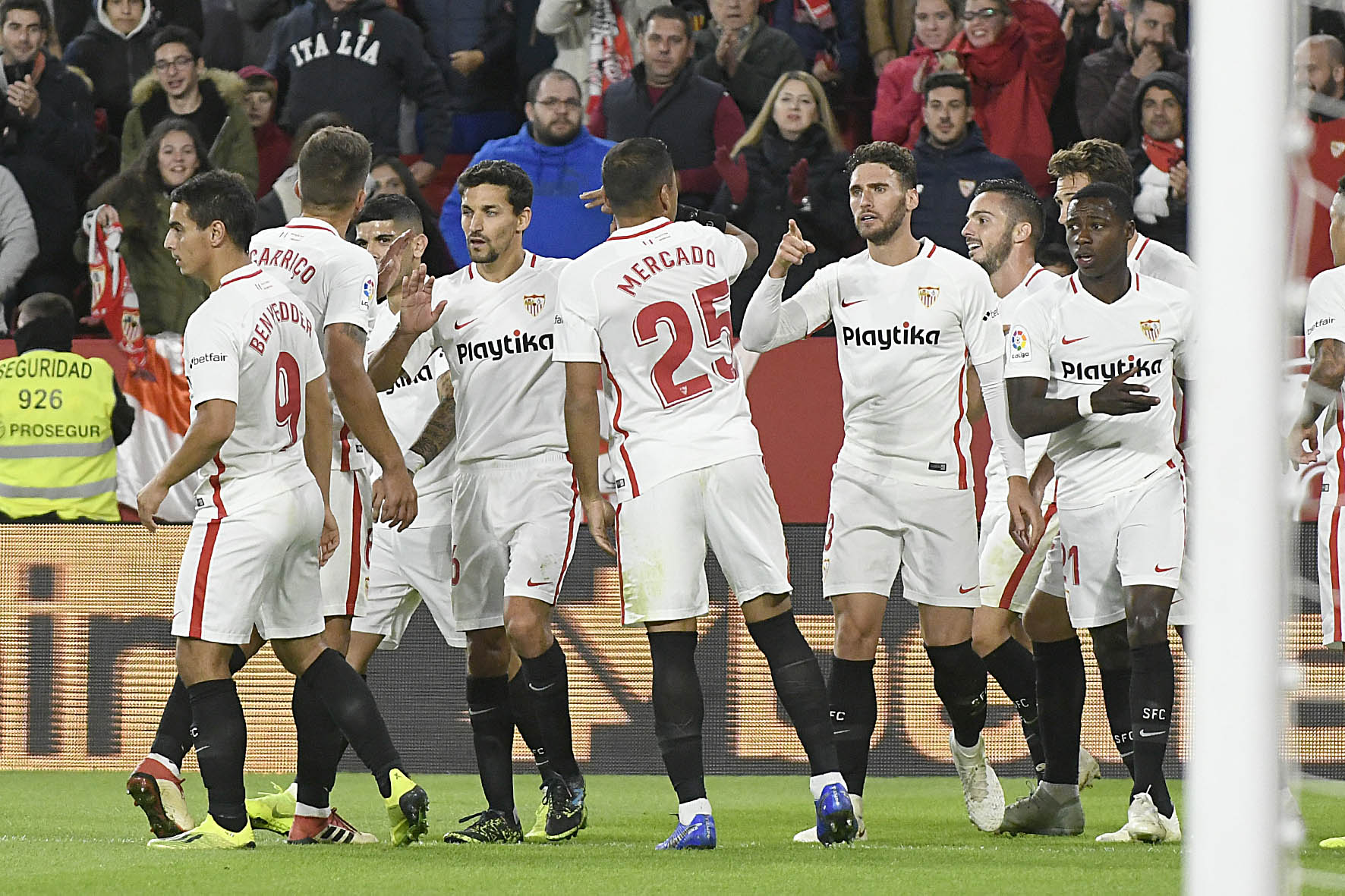 Celebración de un gol ante el Huesca