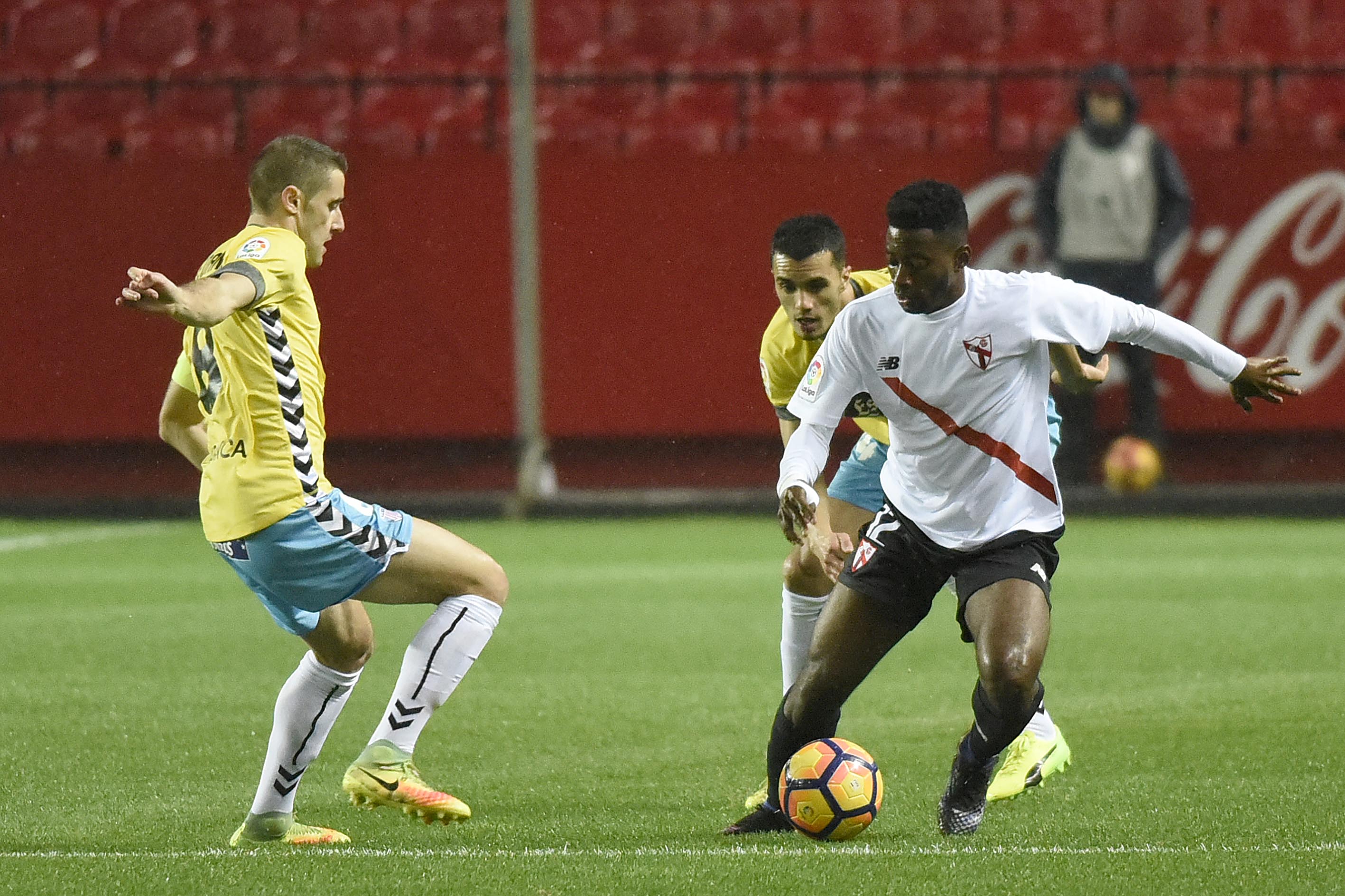 Yan Brice del Sevilla Atlético ante el Lugo