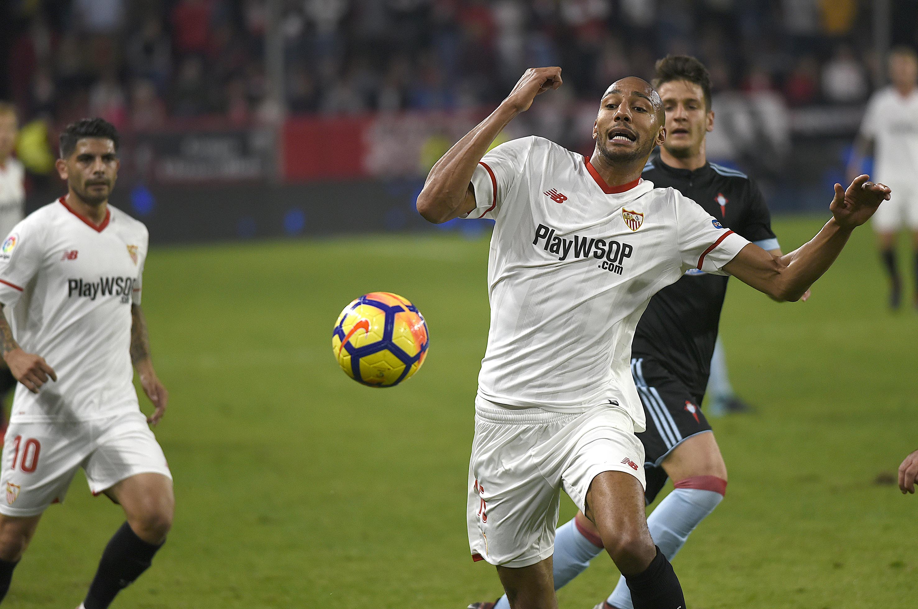 Nzonzi del Sevilla FC ante el RC Celta