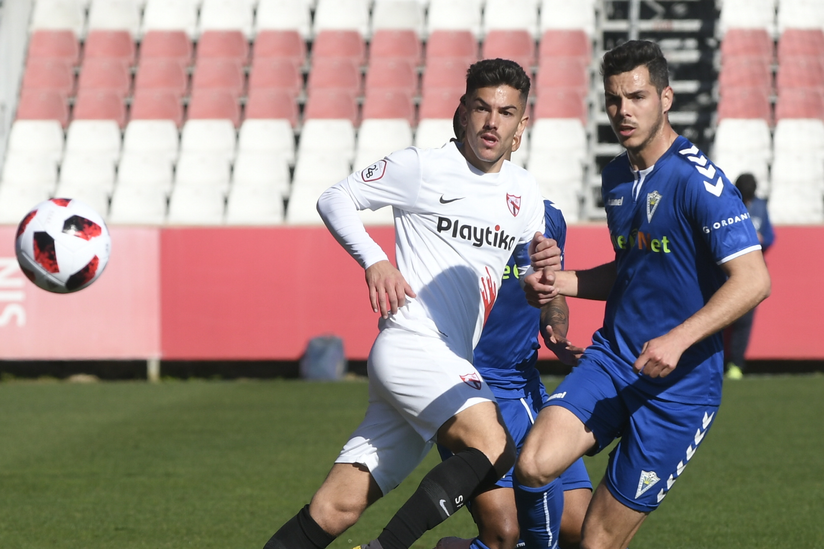 Imagen de Curro frente al Marbella FC