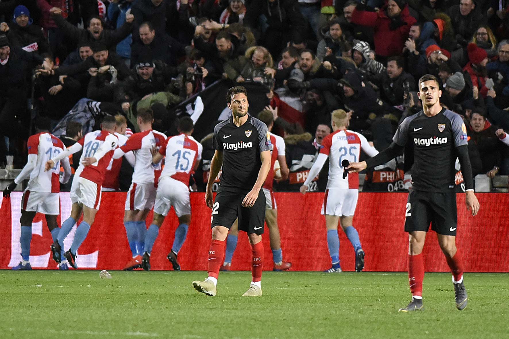 Partido entre el Slavia de Praga y el Sevilla FC