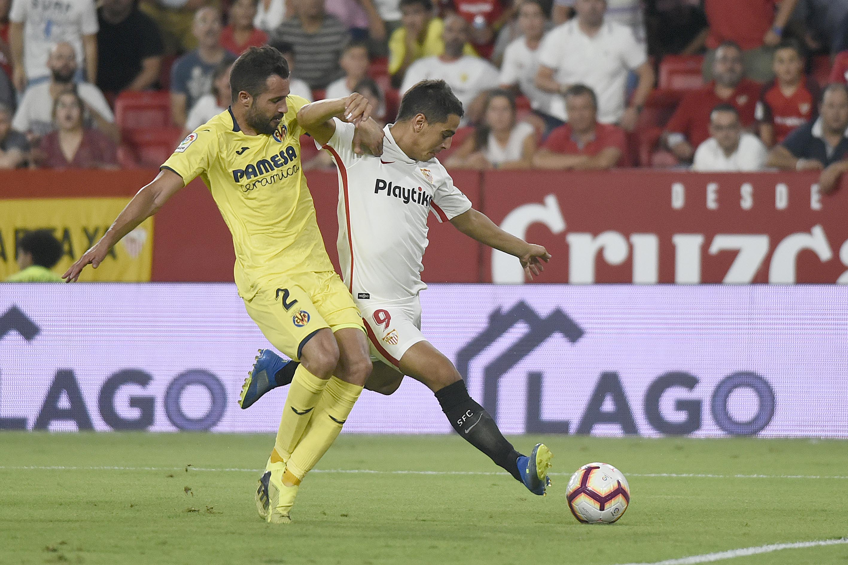 Ben Yedder del Sevilla FC ante el Villarreal CF