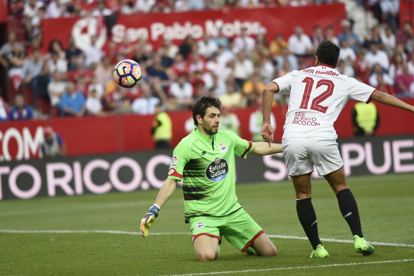 Ben Yedder tuvo minutos en el partido ante el Deportivo