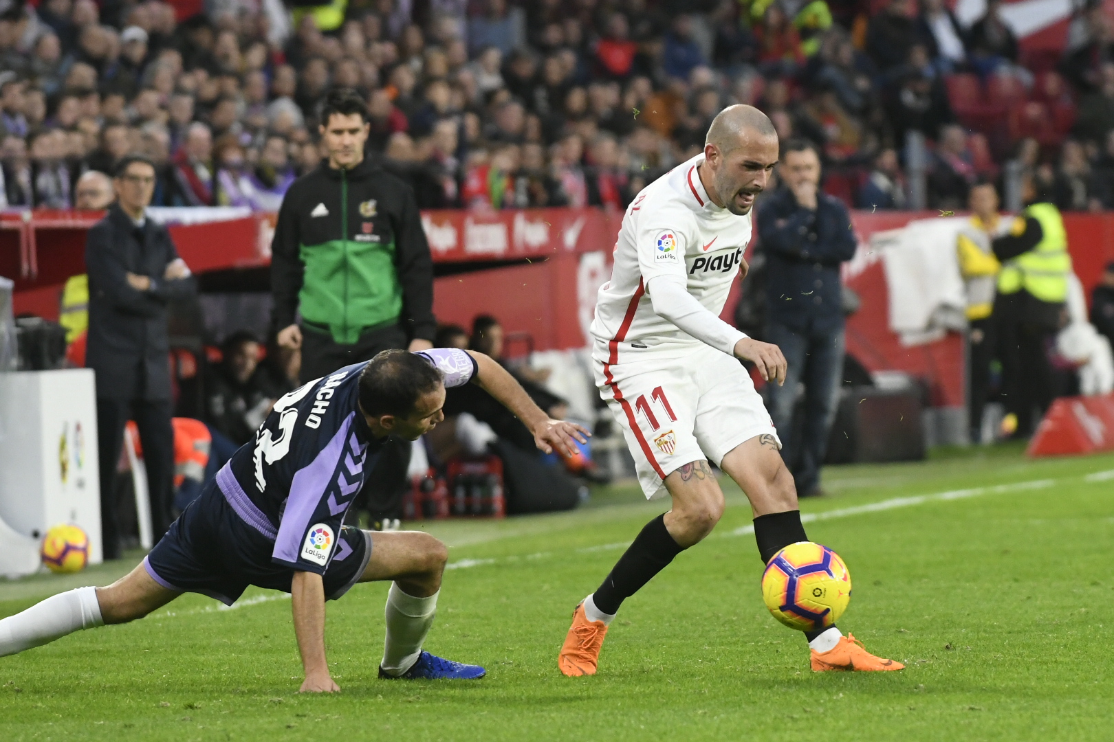 Aleix Vidal del Sevilla FC ante el Real Valladolid