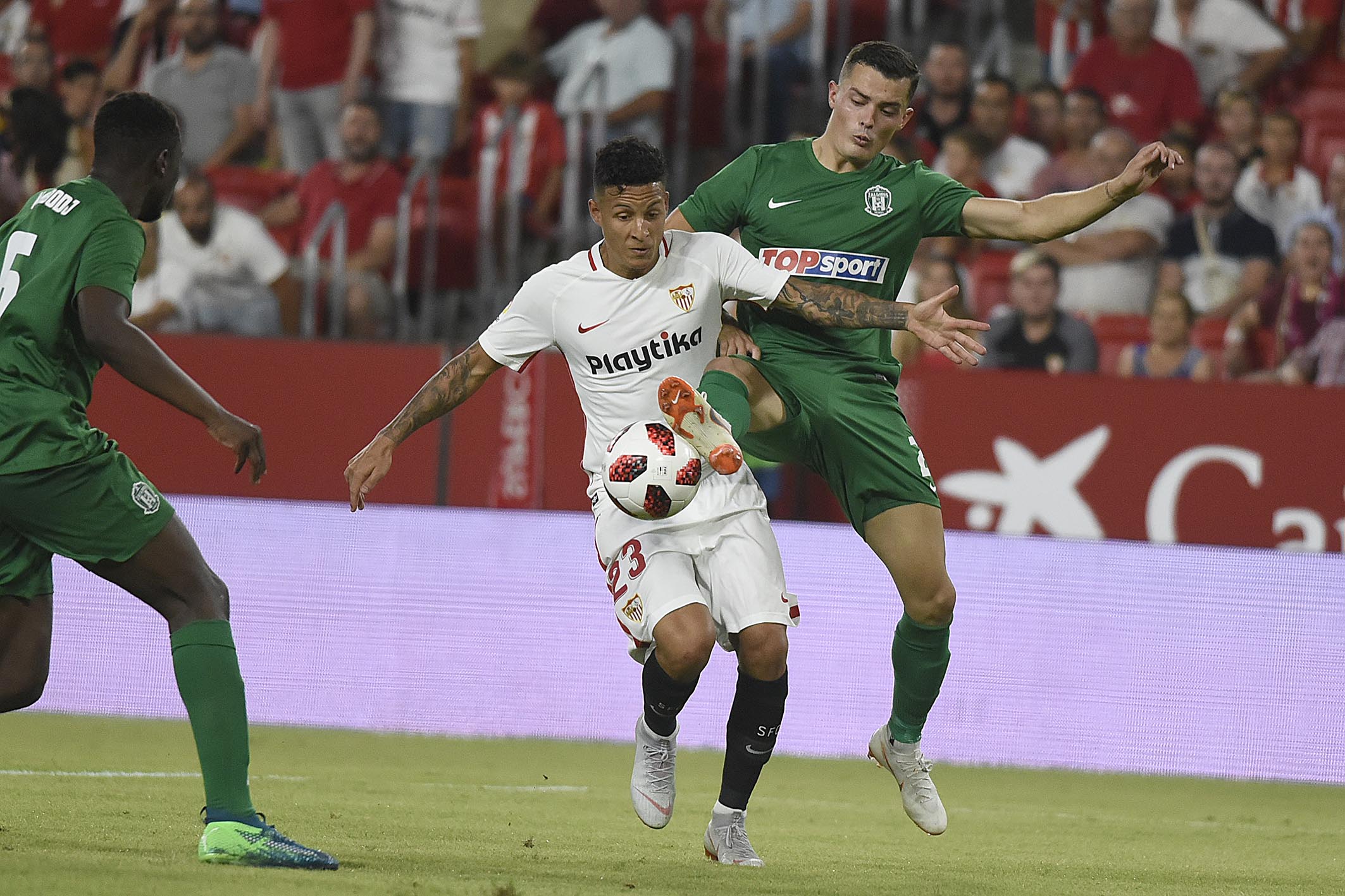 Arana del Sevilla FC ante el FK Zalgiris