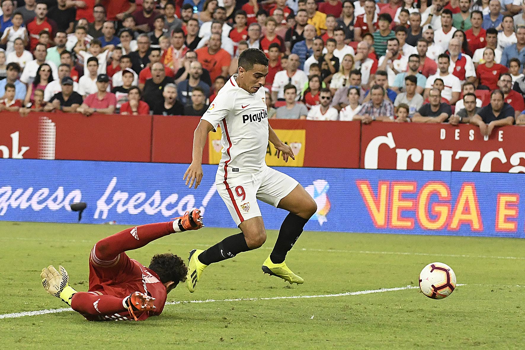 Wissam Ben Yedder marca ante el RC Celta