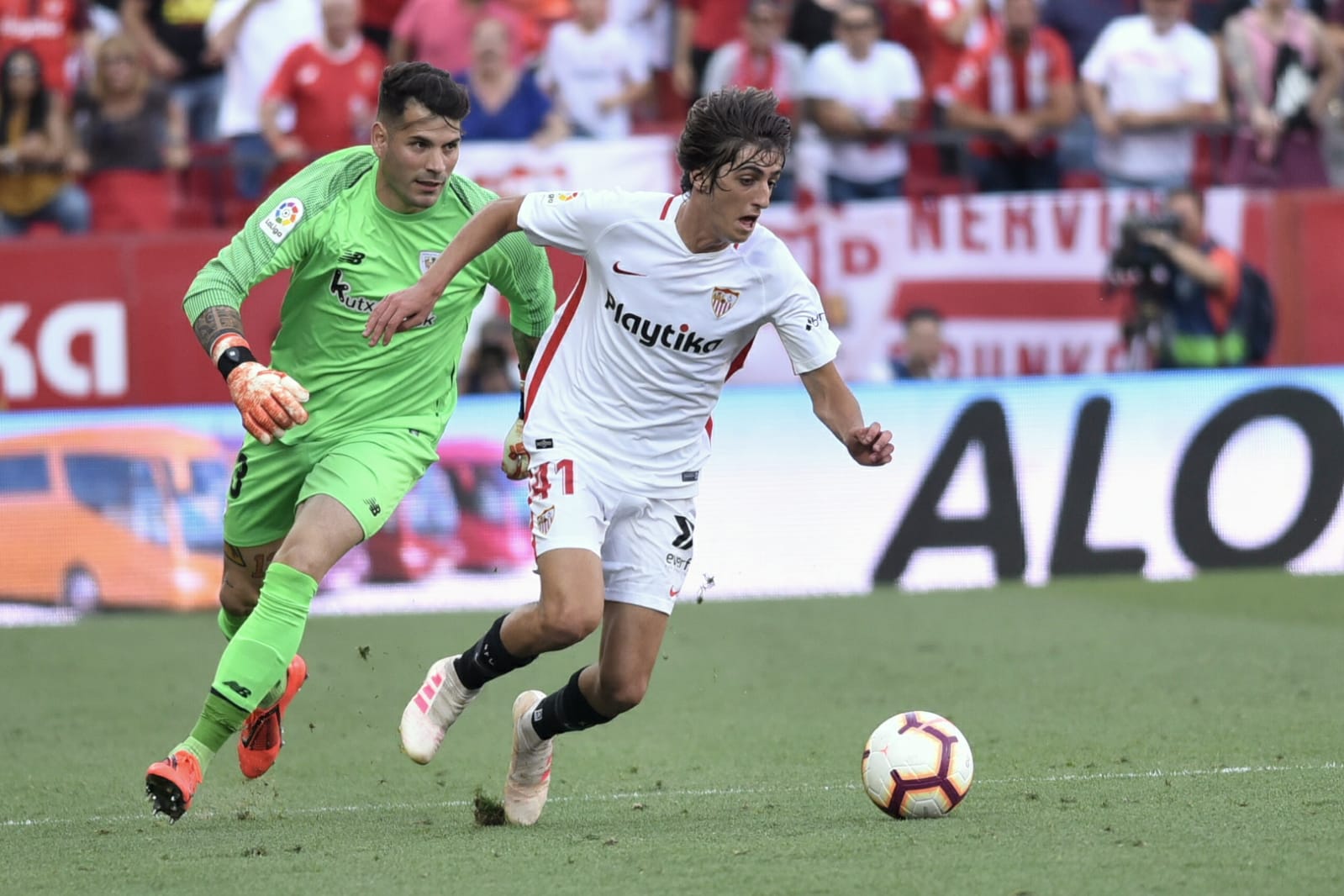 Bryan Gil del Sevilla FC ante el Athletic Club