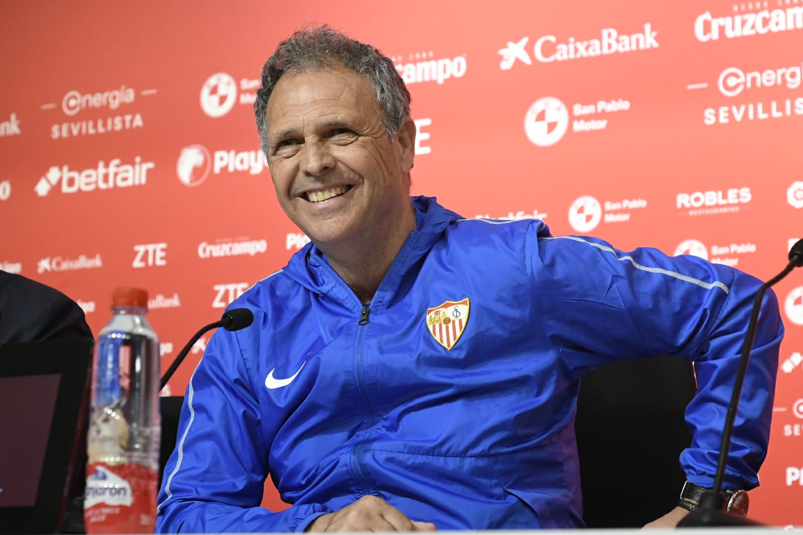 Joaquín Caparrós en la sala de prensa