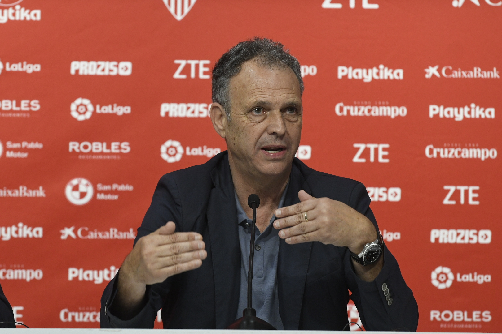 Joaquín Caparrós en la presentación de Vaclik