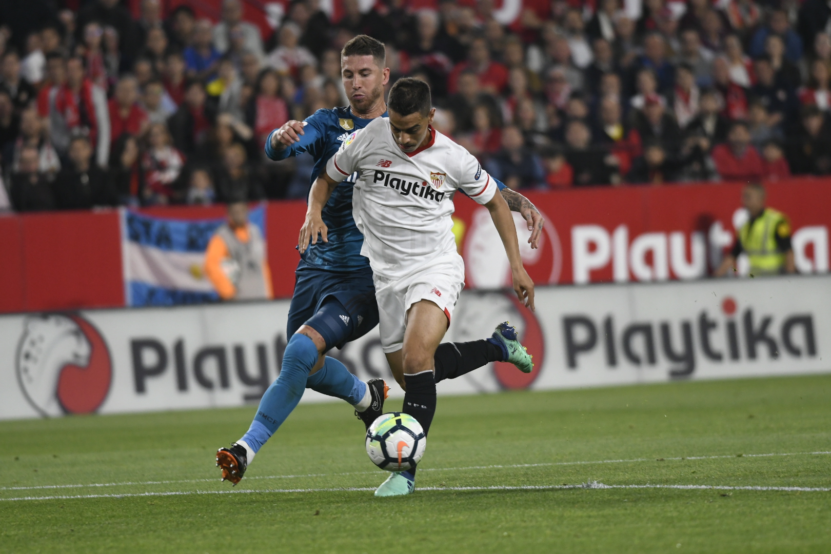 Ben Yedder del Sevilla FC ante el Real Madrid