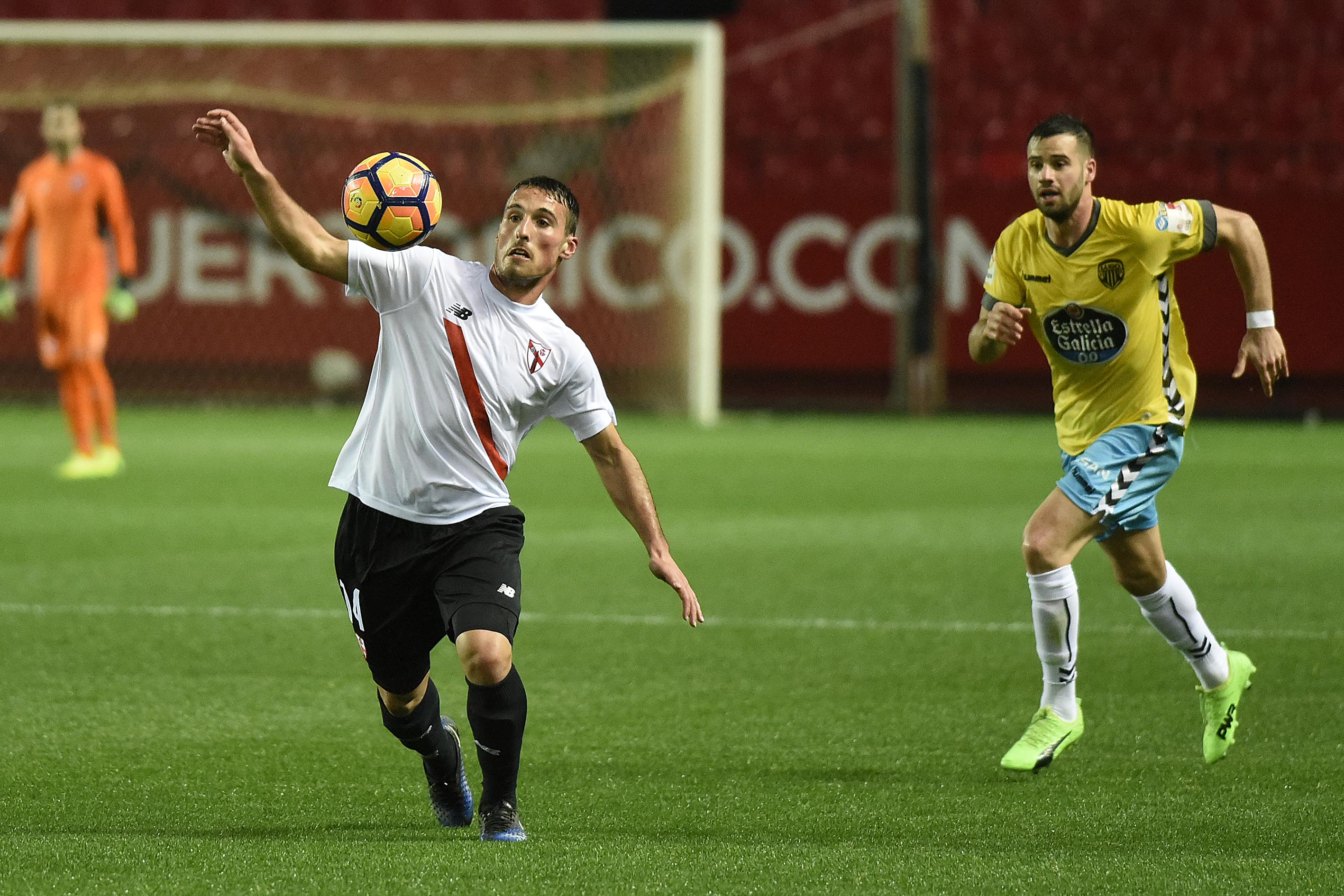 Fede San Emeterio del Sevilla Atlético ante el Lugo