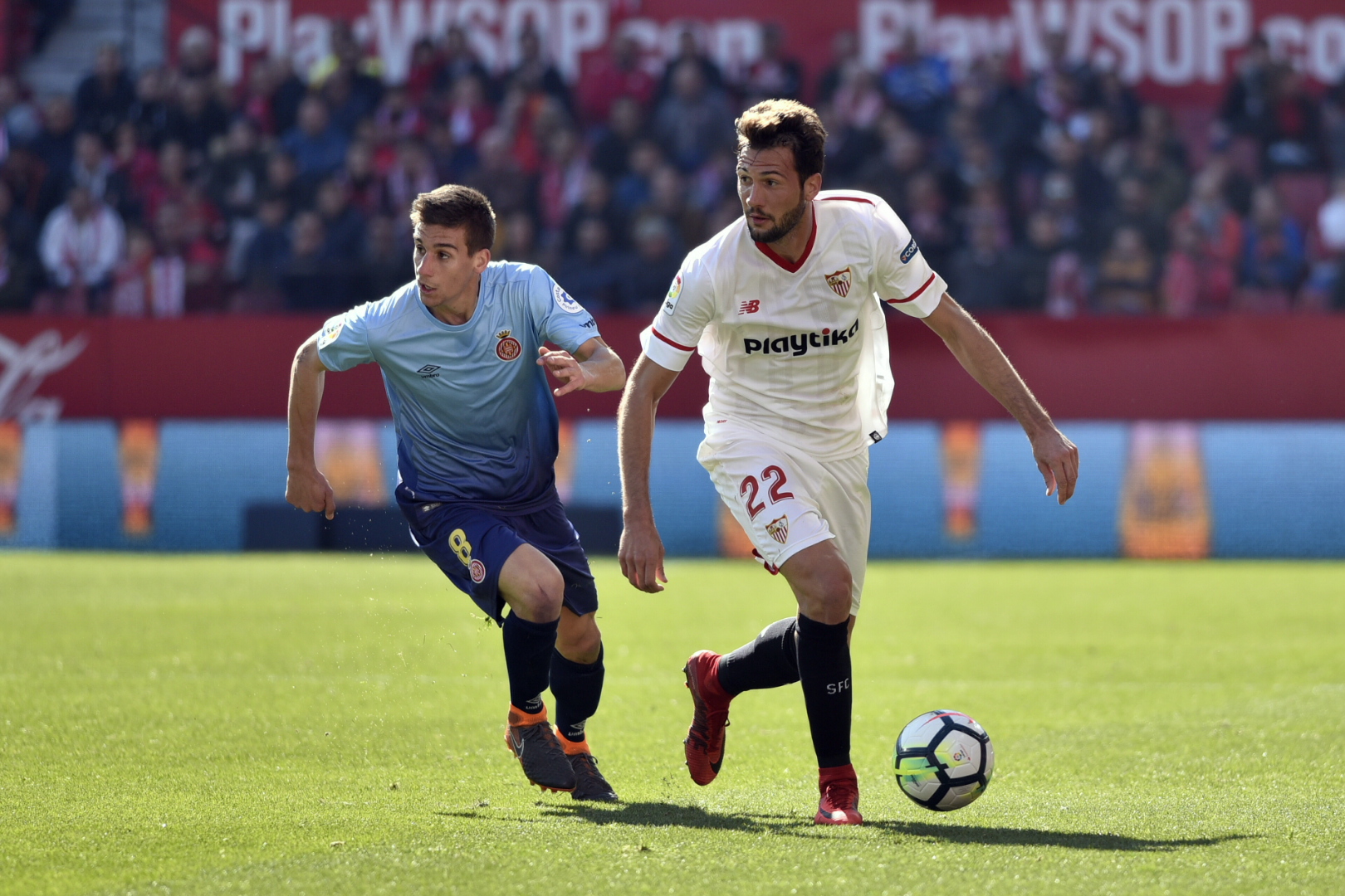 Franco Vázquez del Sevilla FC ante el Girona