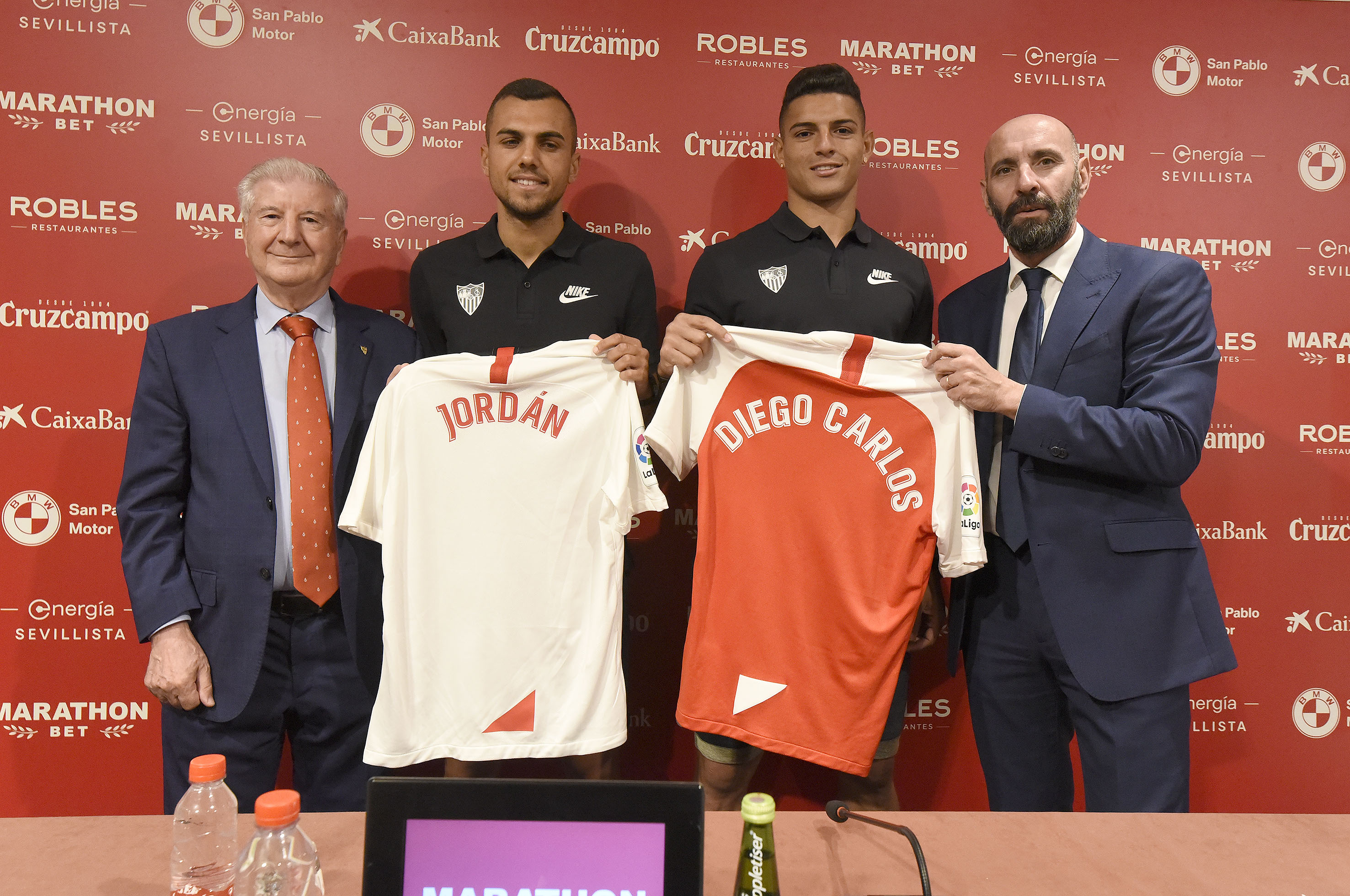 Gabriel Ramos junto a Jordán, Diego Carlos y Monchi 