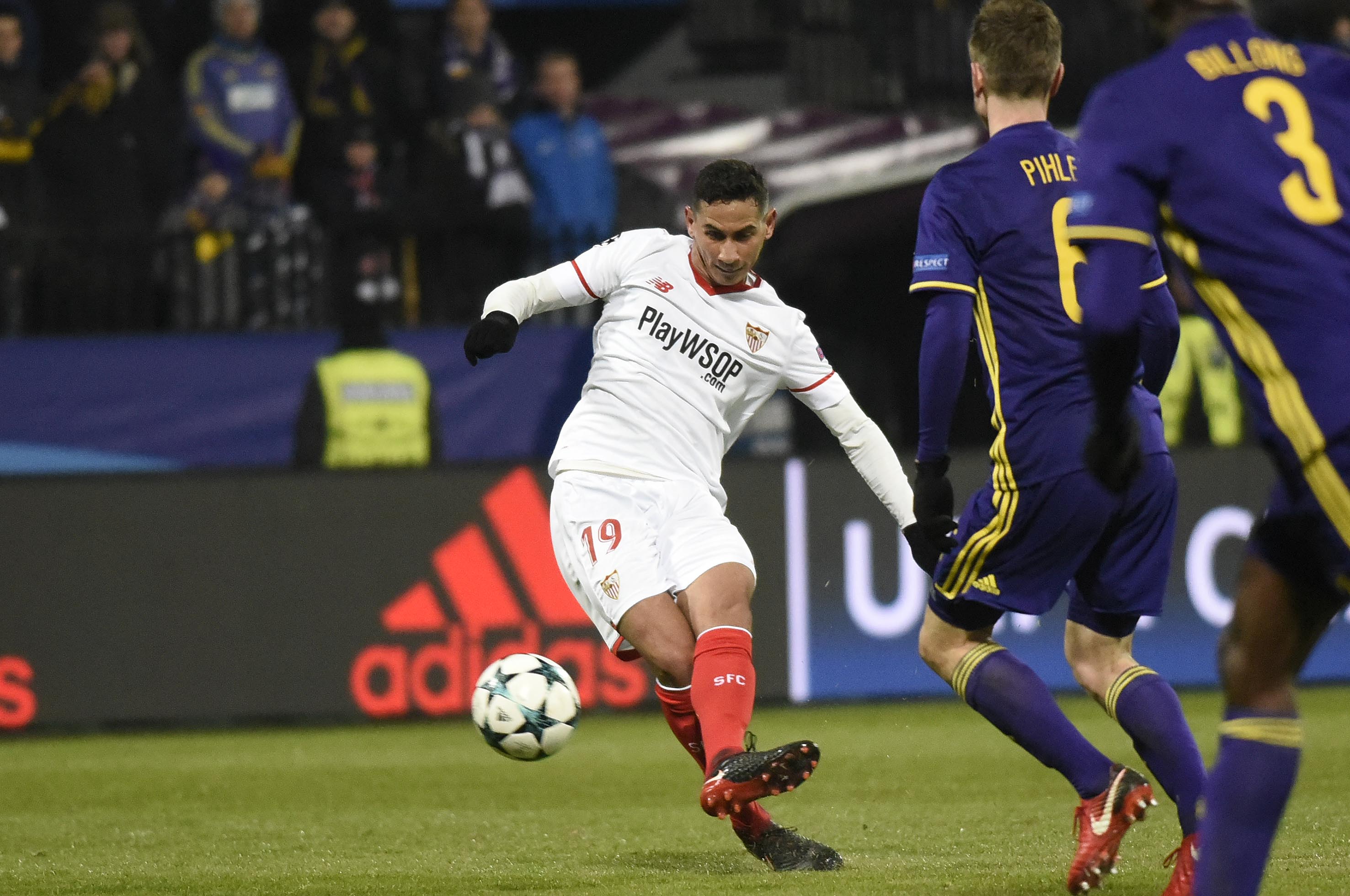 Ganso del Sevilla FC ante el Maribor