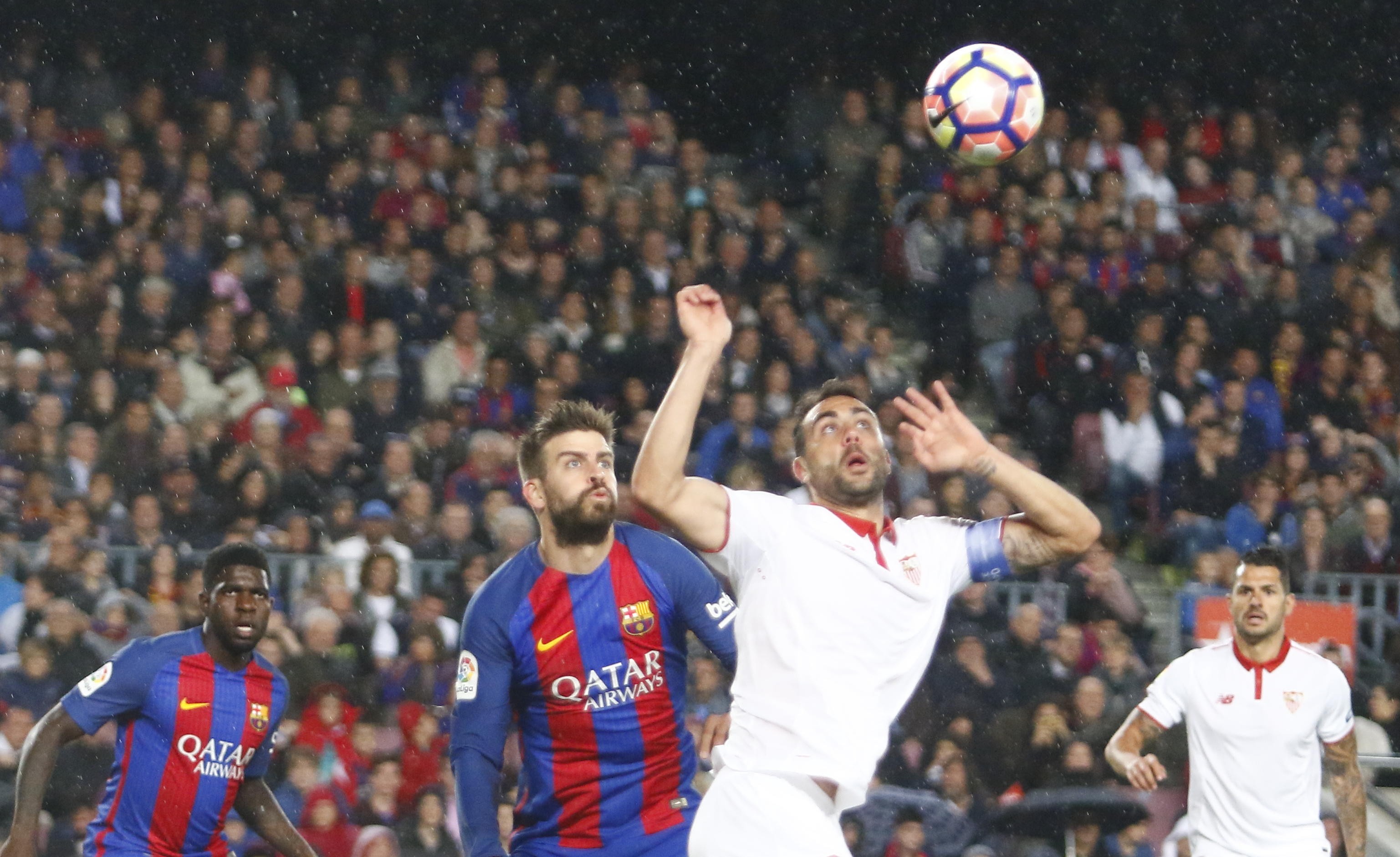 Vicente Iborra, en el FC Barcelona-Sevilla FC