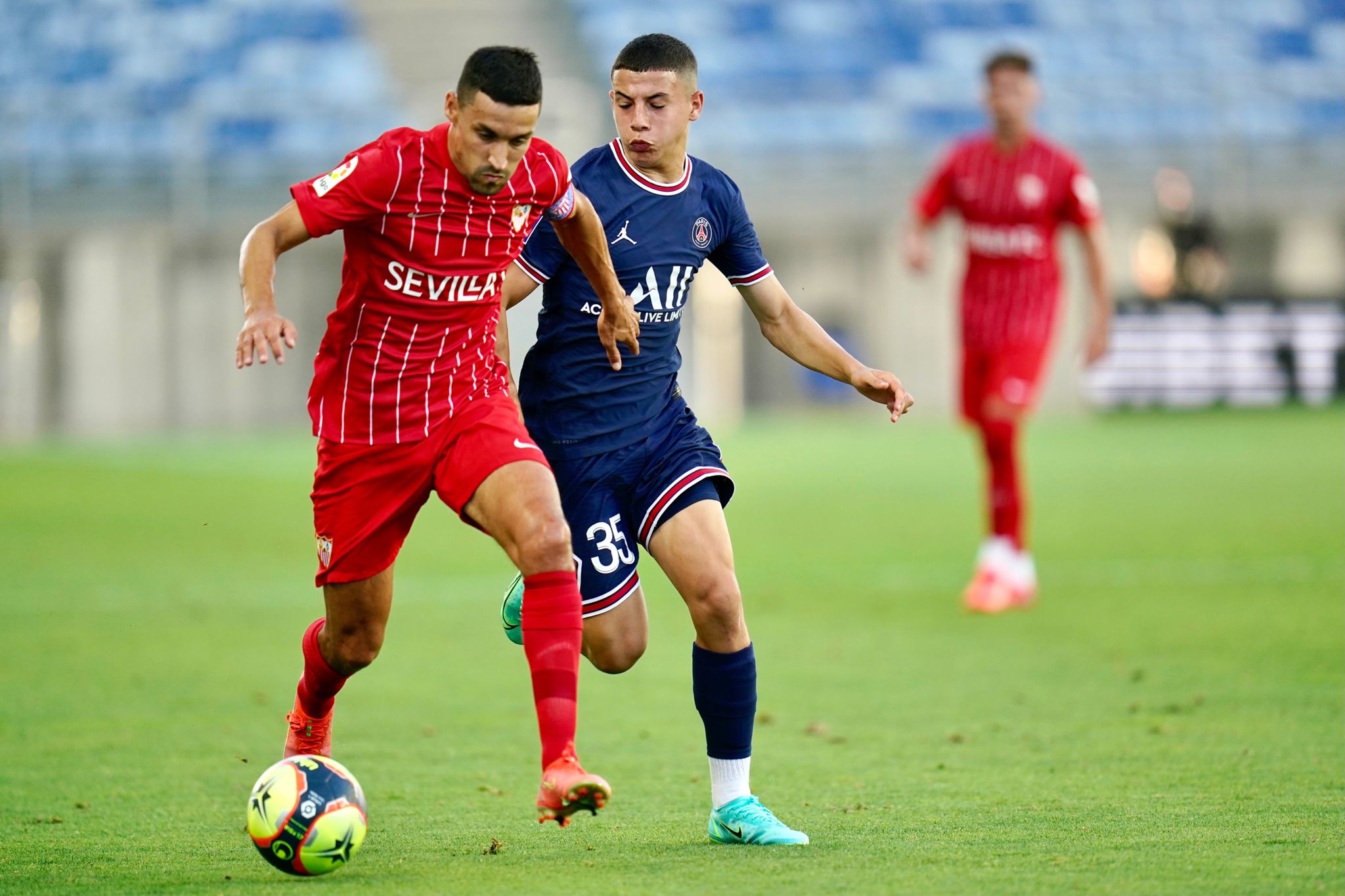 Imagen de Jesús Navas ante el PSG