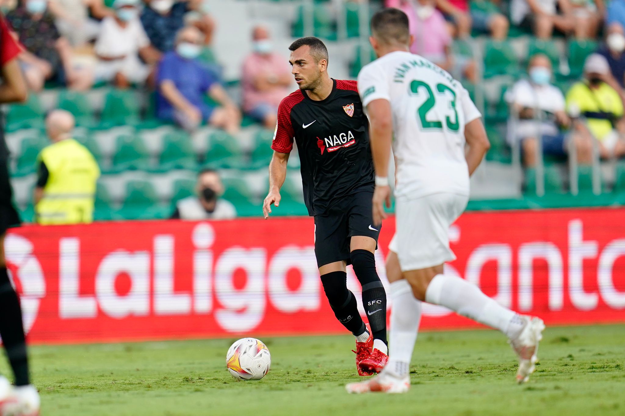 Imagen de Joan Jordán ante el Elche CF