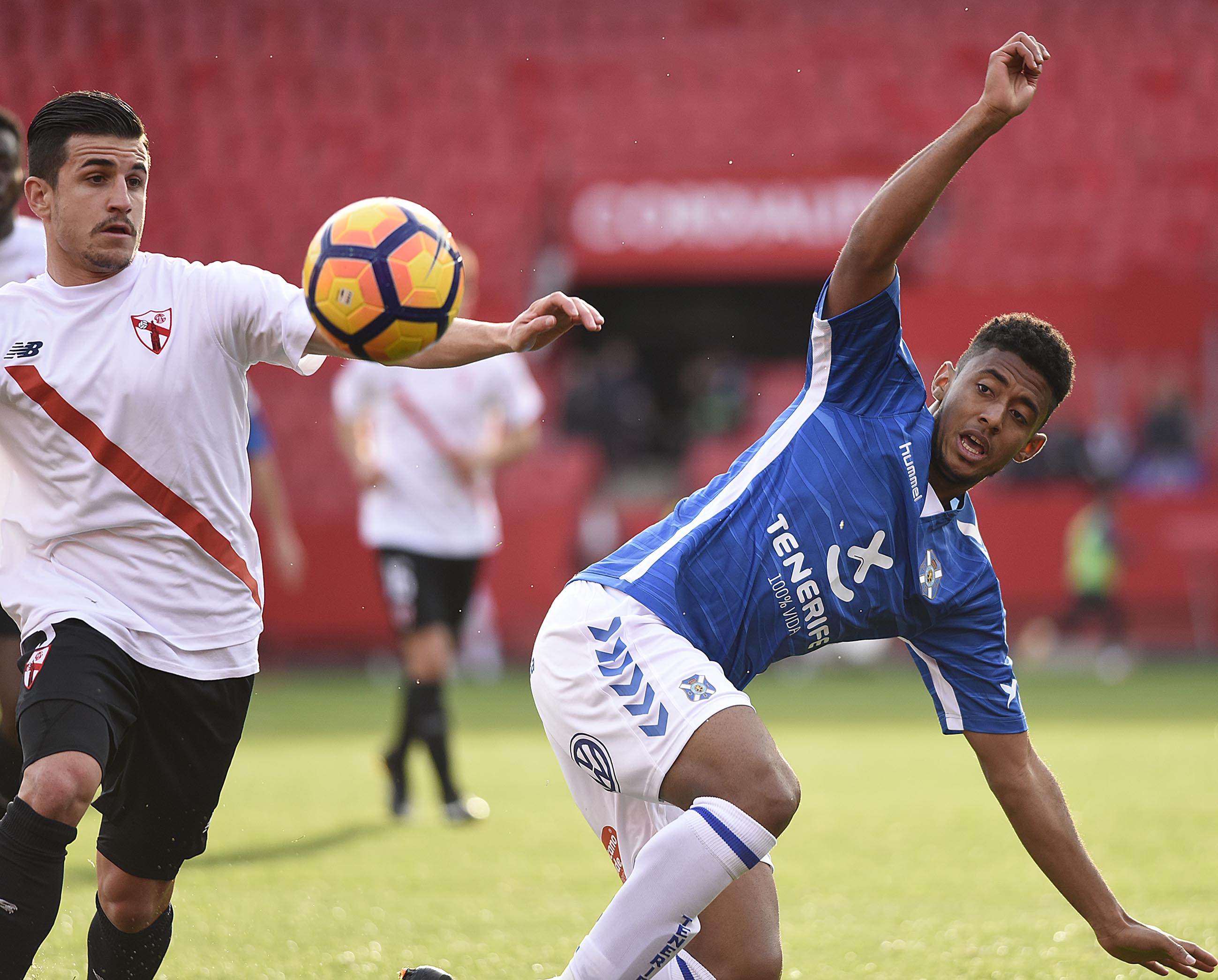 Matos del Sevilla Atlético ante el Tenerife