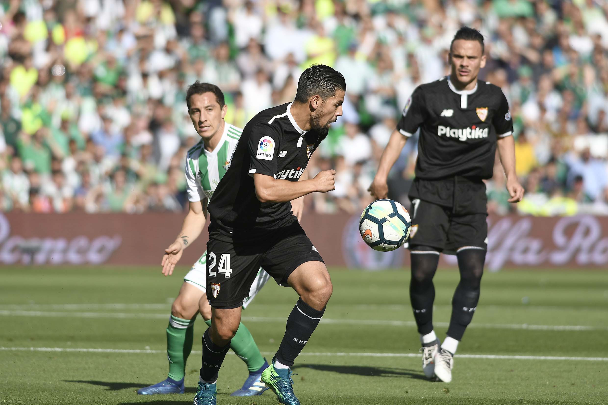 Nolito y Roque Mesa del Sevilla FC