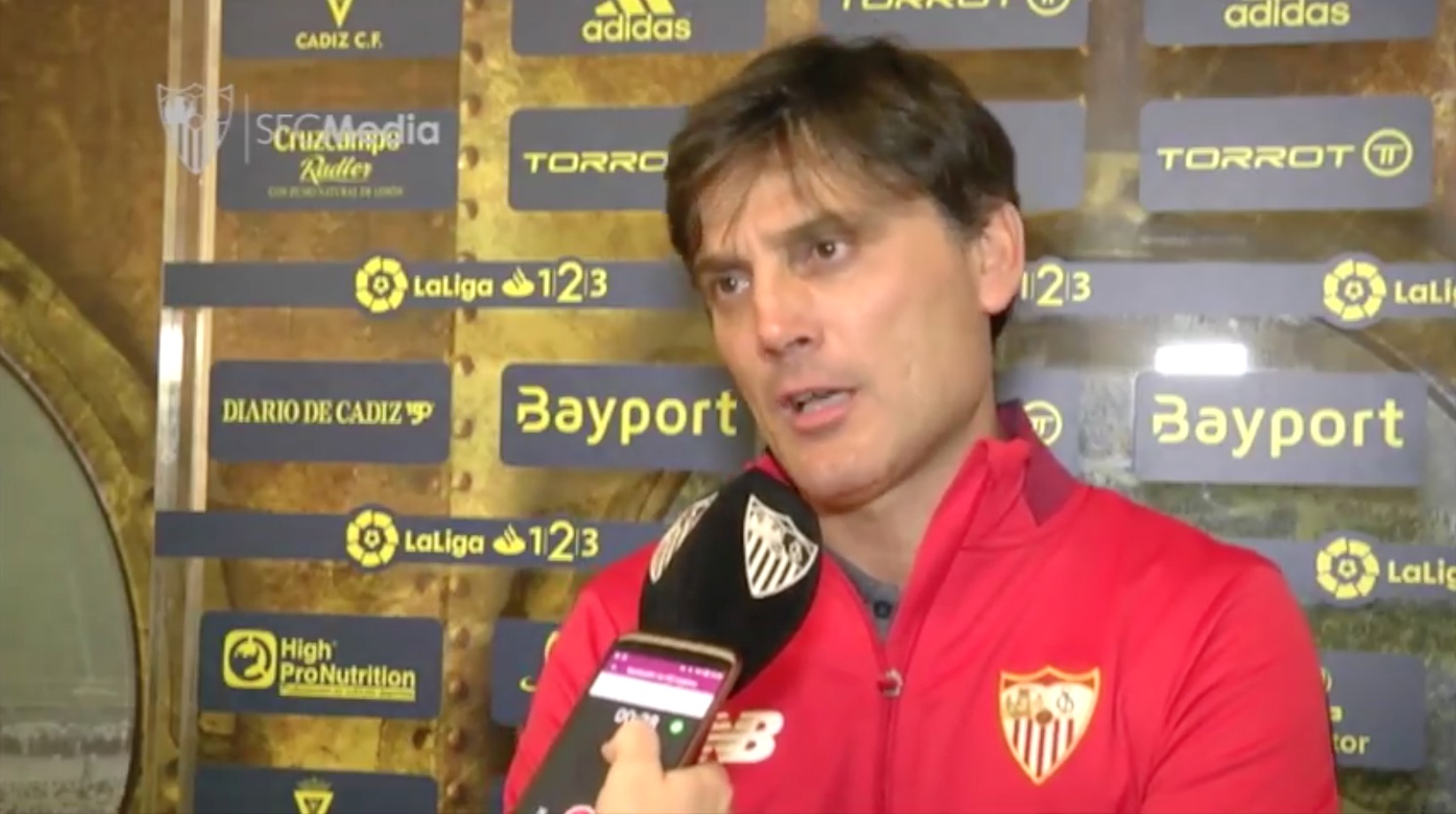 Montella en rueda de prensa en Cádiz