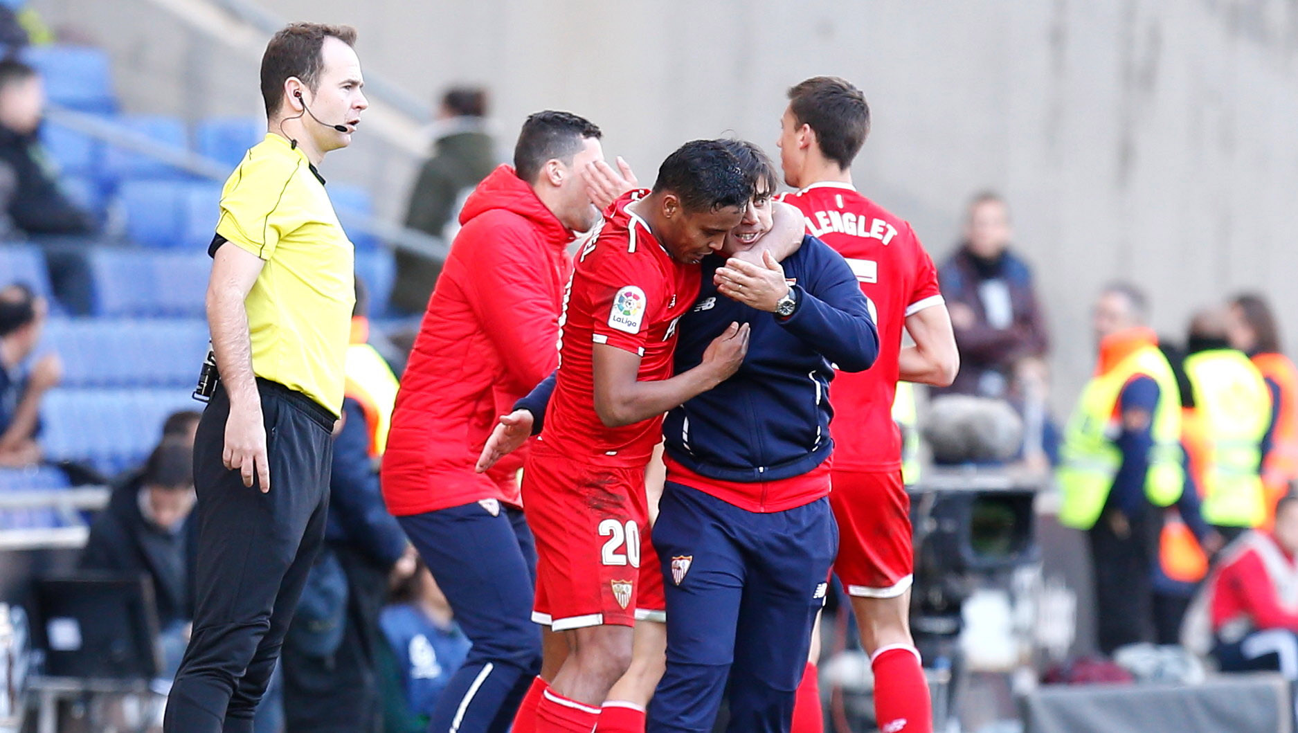 Muriel y Montella celebran el tercer gol ante el Espanyol