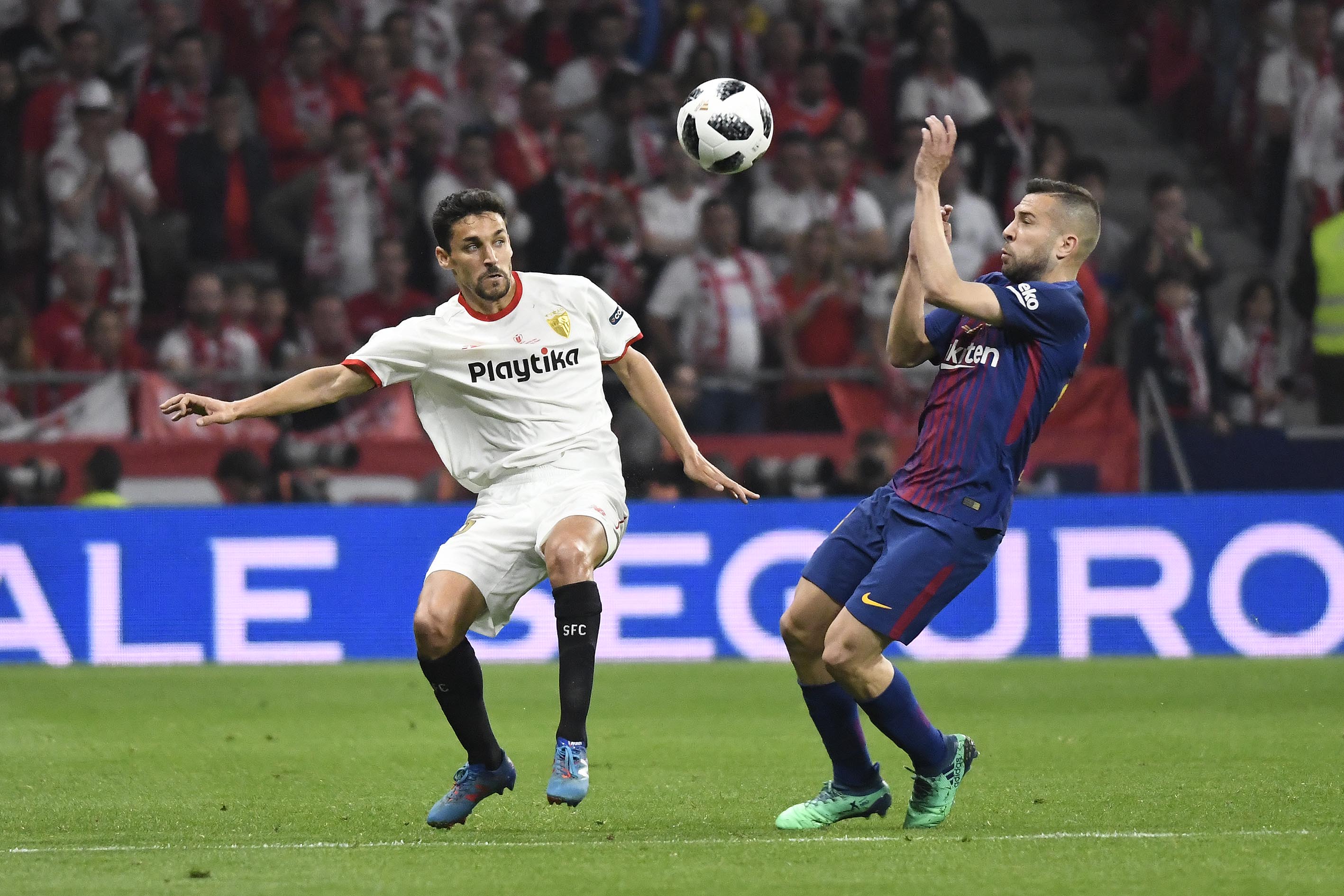 Jesús Navas del Sevilla FC ante el FC Barcelona