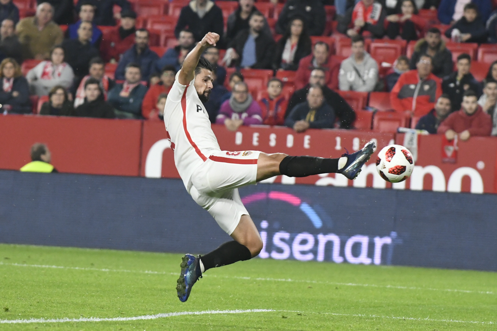 Nolito del Sevilla FC ante el Villanovense