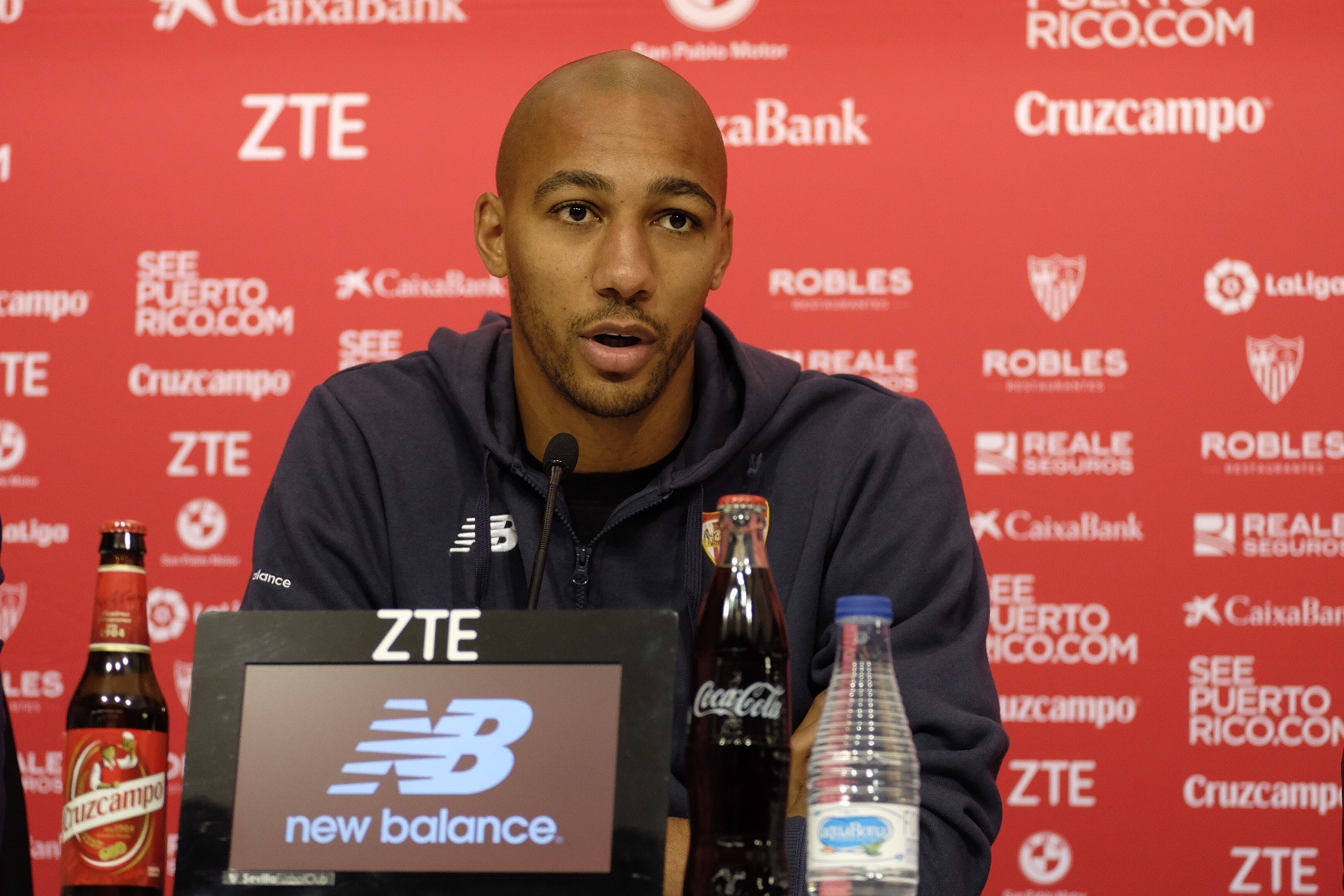 Nzonzi en sala de prensa