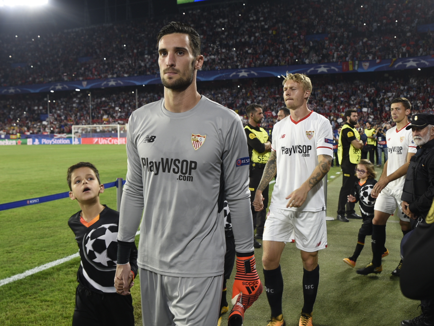 Sergio Rico en el partido ante el Spartak 