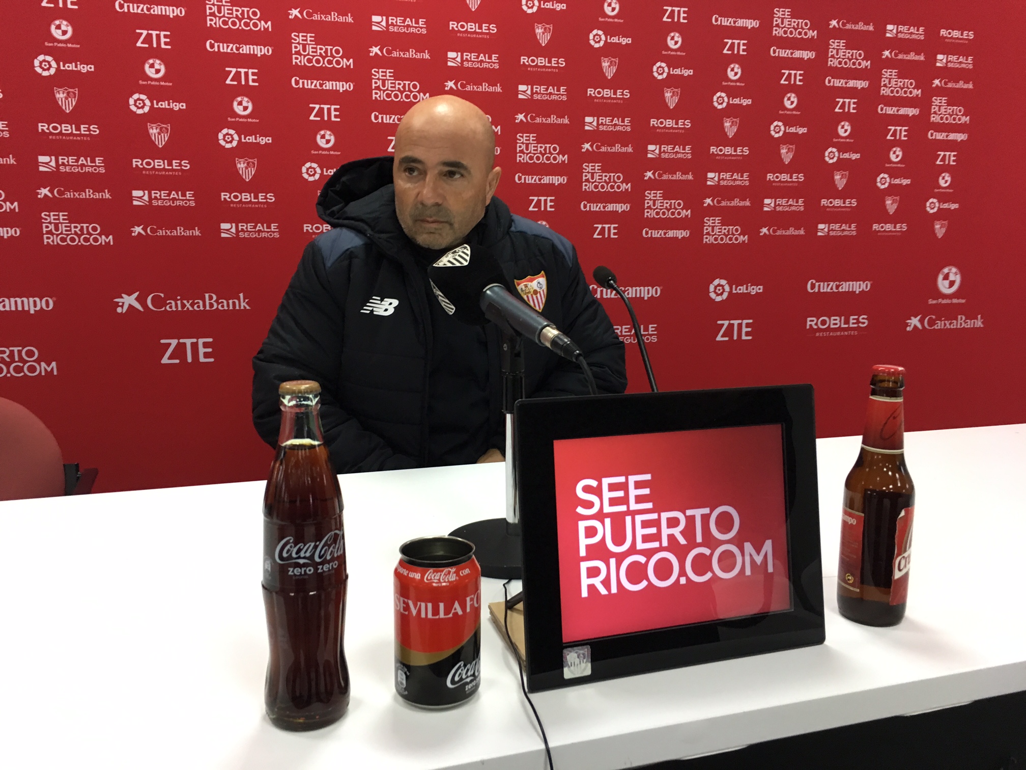 Sampaoli en la sala de prensa