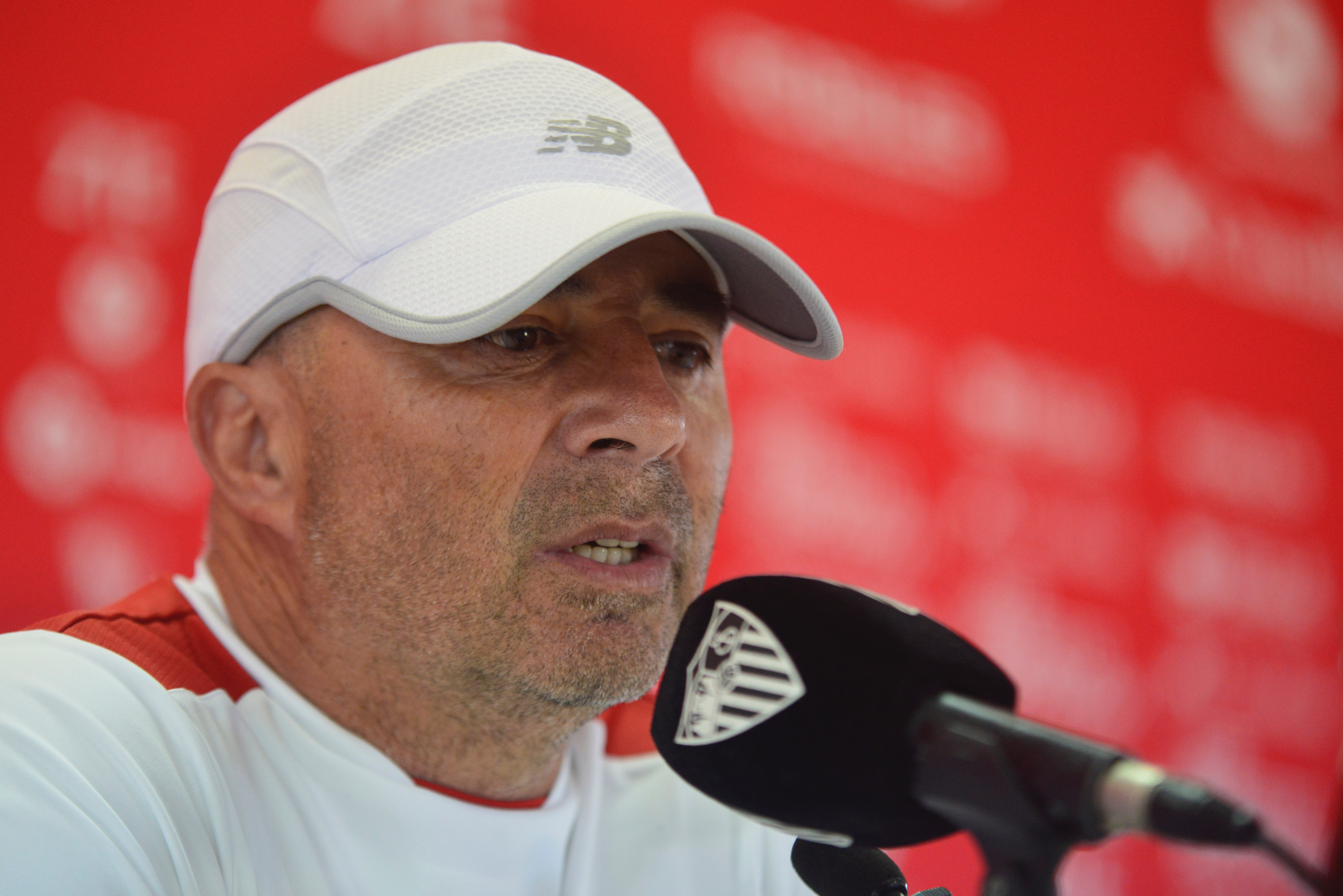 Sampaoli en la sala de prensa