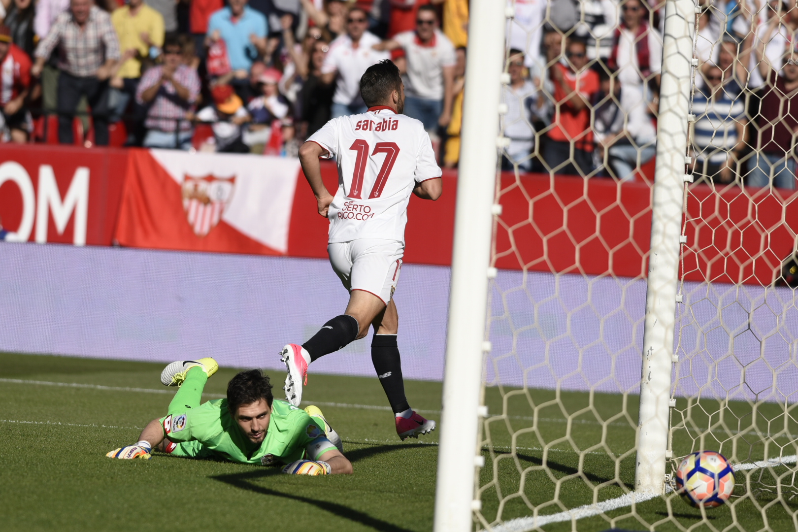 Sarabia, titular en el Sevilla FC-Deportivo