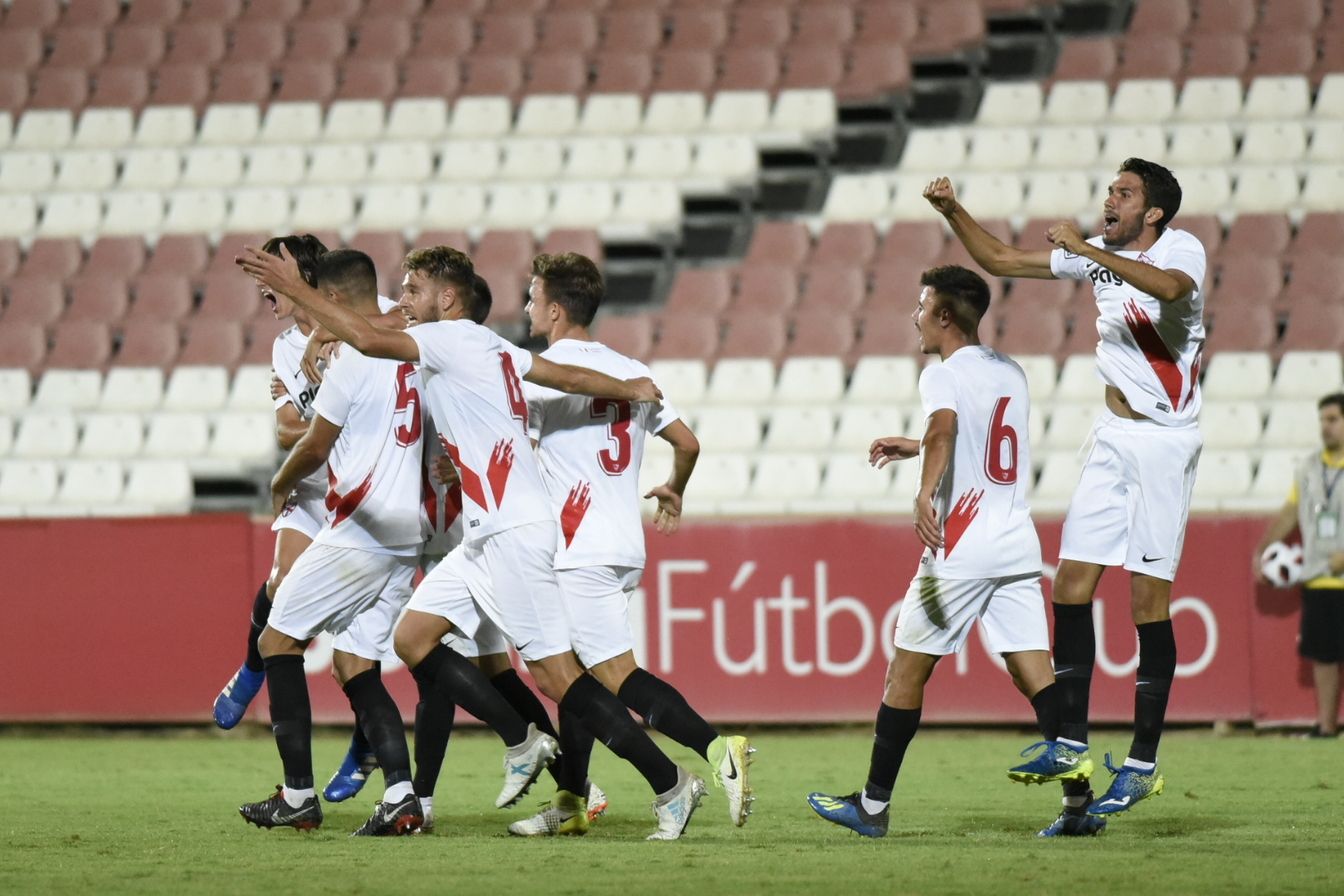 El Sevilla Atlético celebra su victoria