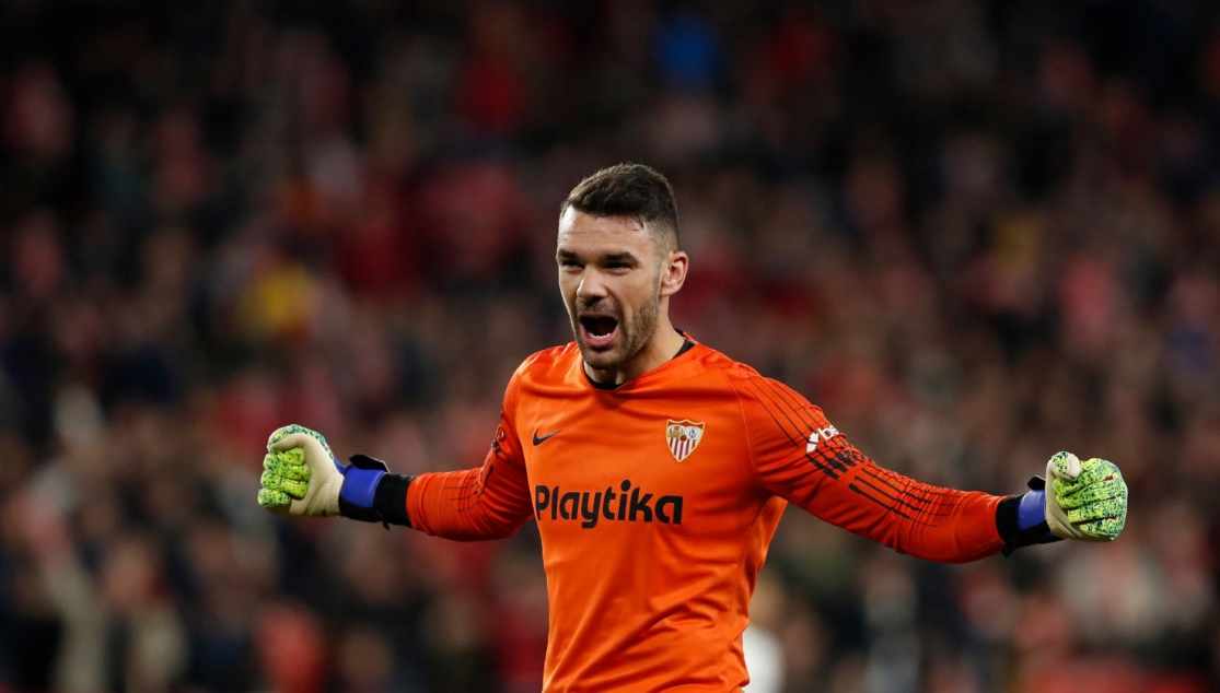 Juan Soriano del Sevilla FC ante el Real Valladolid